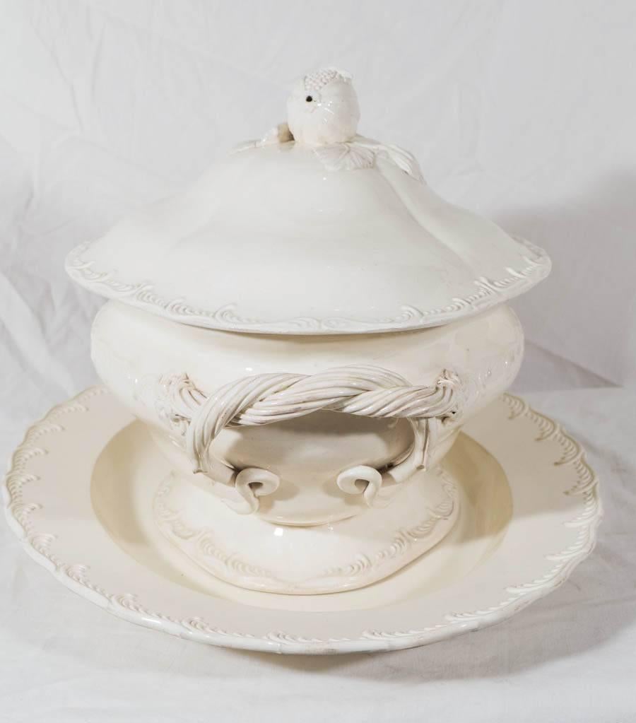 Large 18th Century English Creamware Soup Tureen and Stand In Excellent Condition In Katonah, NY
