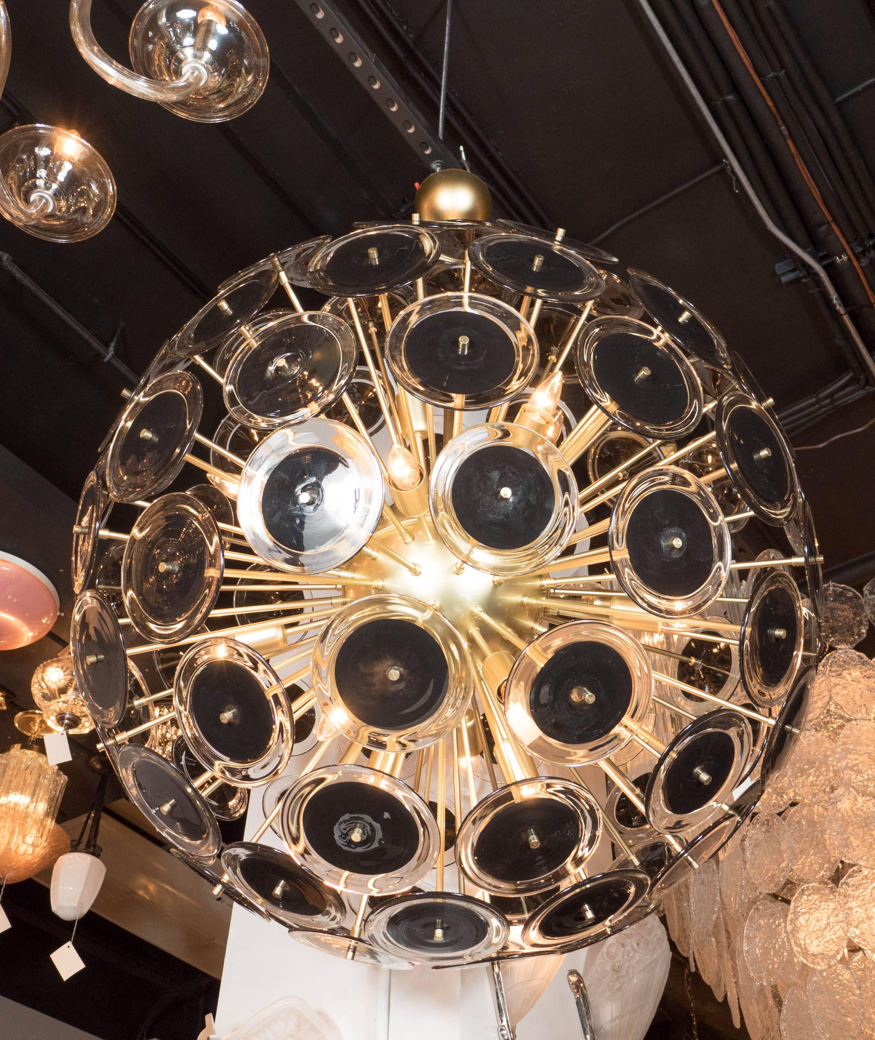 Modernist Vistosi-Style Disc Sputnik Chandelier with Black & Clear Discs c 2000s In Excellent Condition In New York, NY