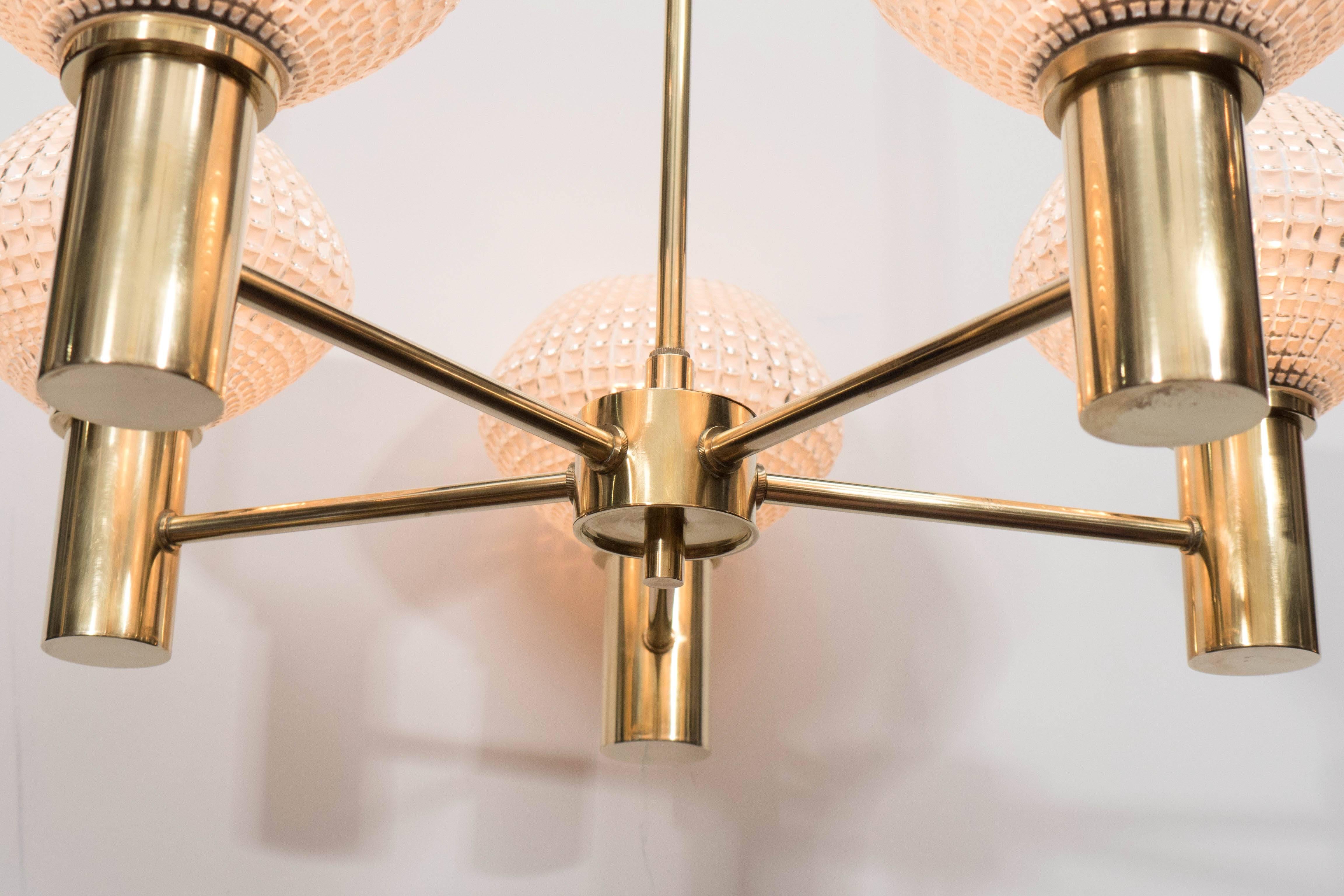 Mid-Century Modernist 5-Arm Polished Brass Chandelier with Textured Glass Globes 2