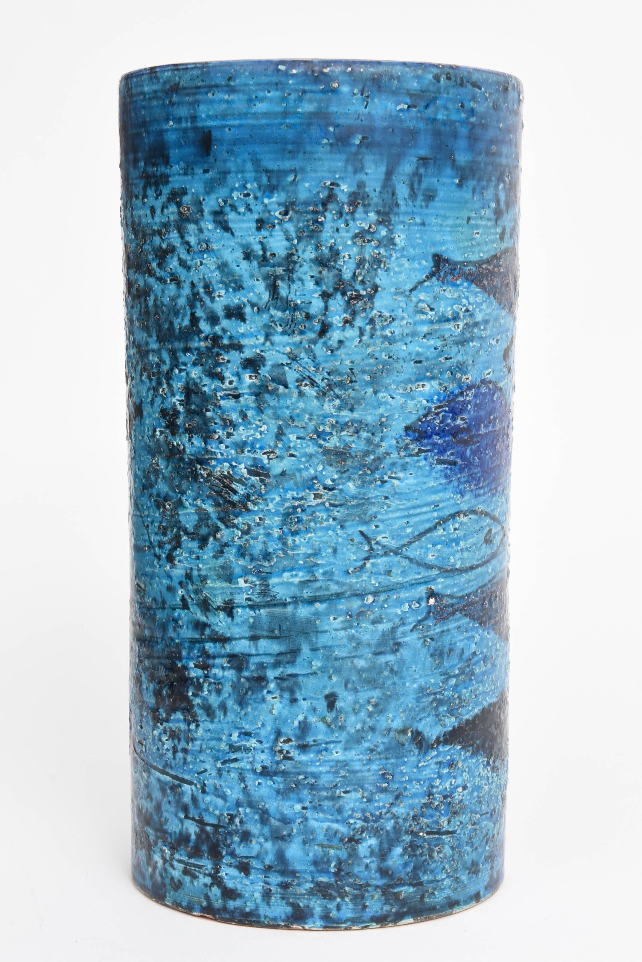 Bitossi Rimini Blue Fish Vase designed by Aldo Londi.

Made in Italy in the 1960s for Raymor