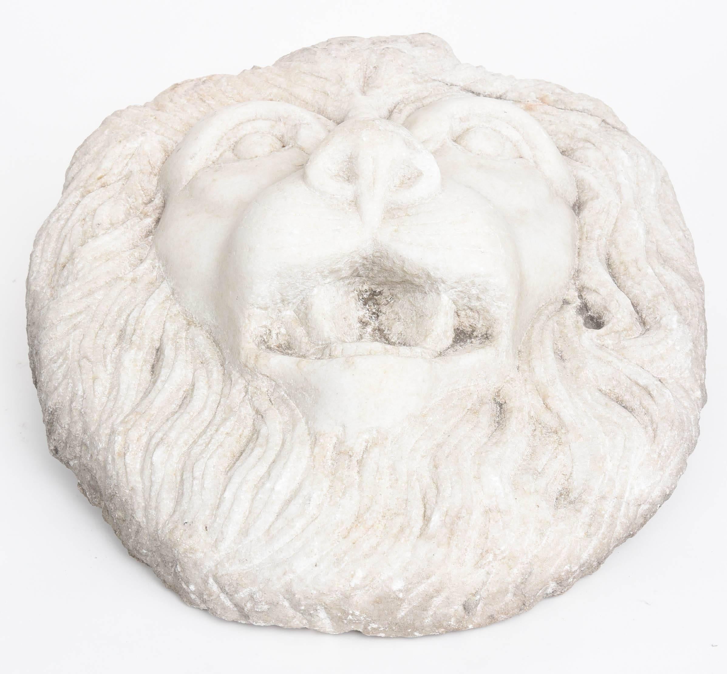 Carved Marble Lion Head, Italian 19th century In Distressed Condition In Kensington, MD
