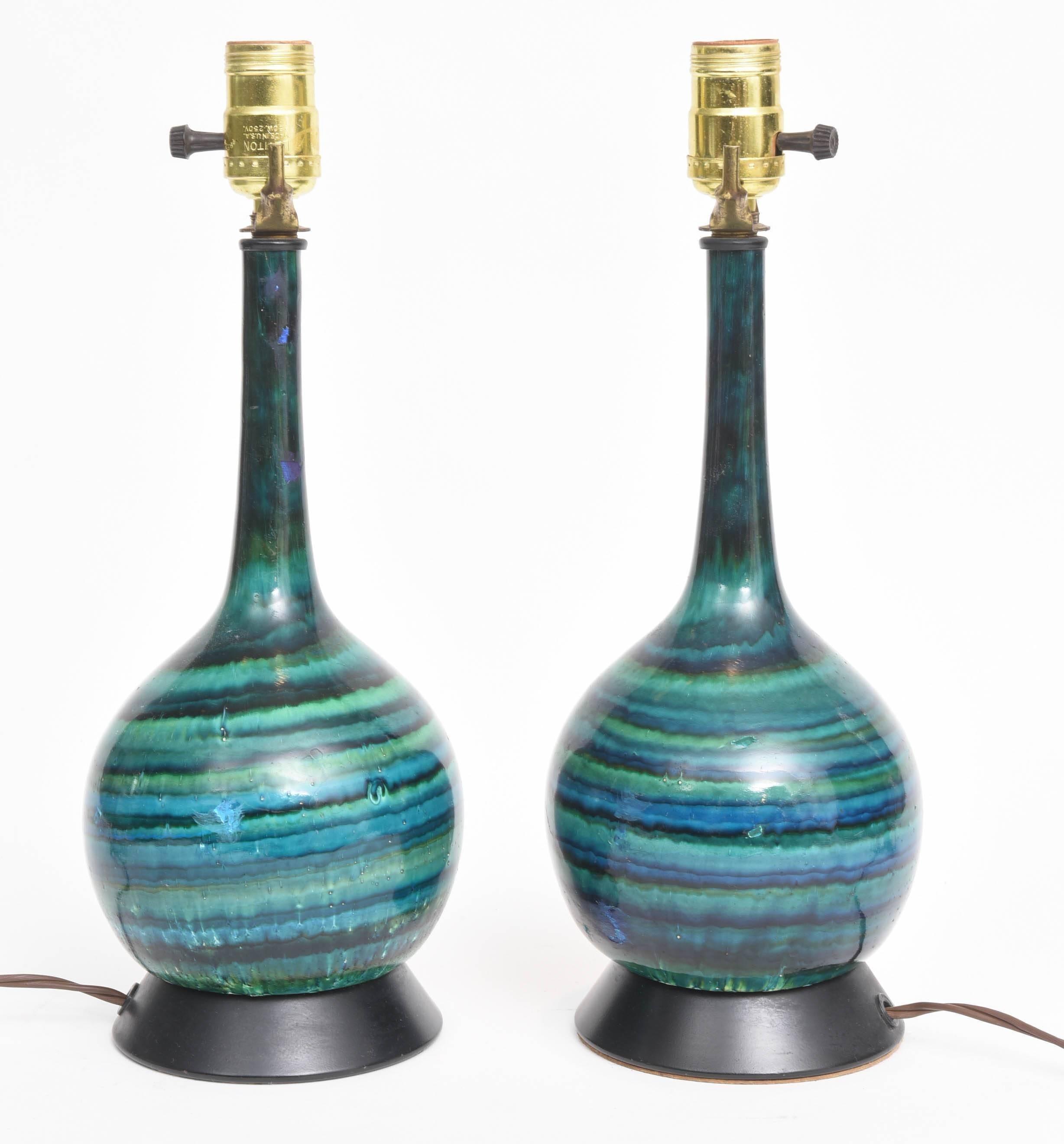 Pair of Italian Striped Glazed Ceramic Lamps, 1960s In Good Condition In Kensington, MD