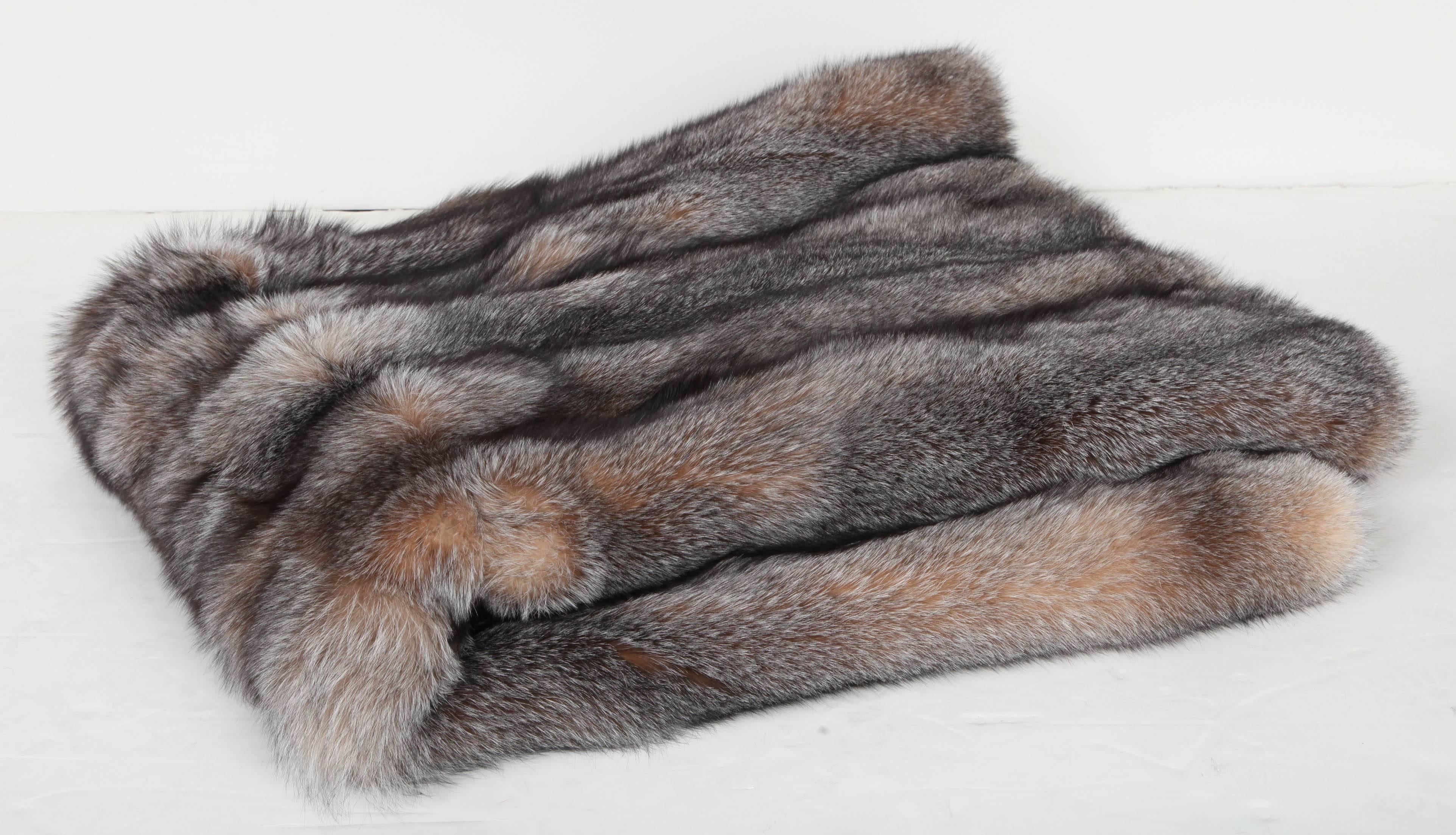 Throw, Crystal Fox Fur Throw, Full New Skins, Backed with wool/cashmere, Fur In Excellent Condition For Sale In New York, NY