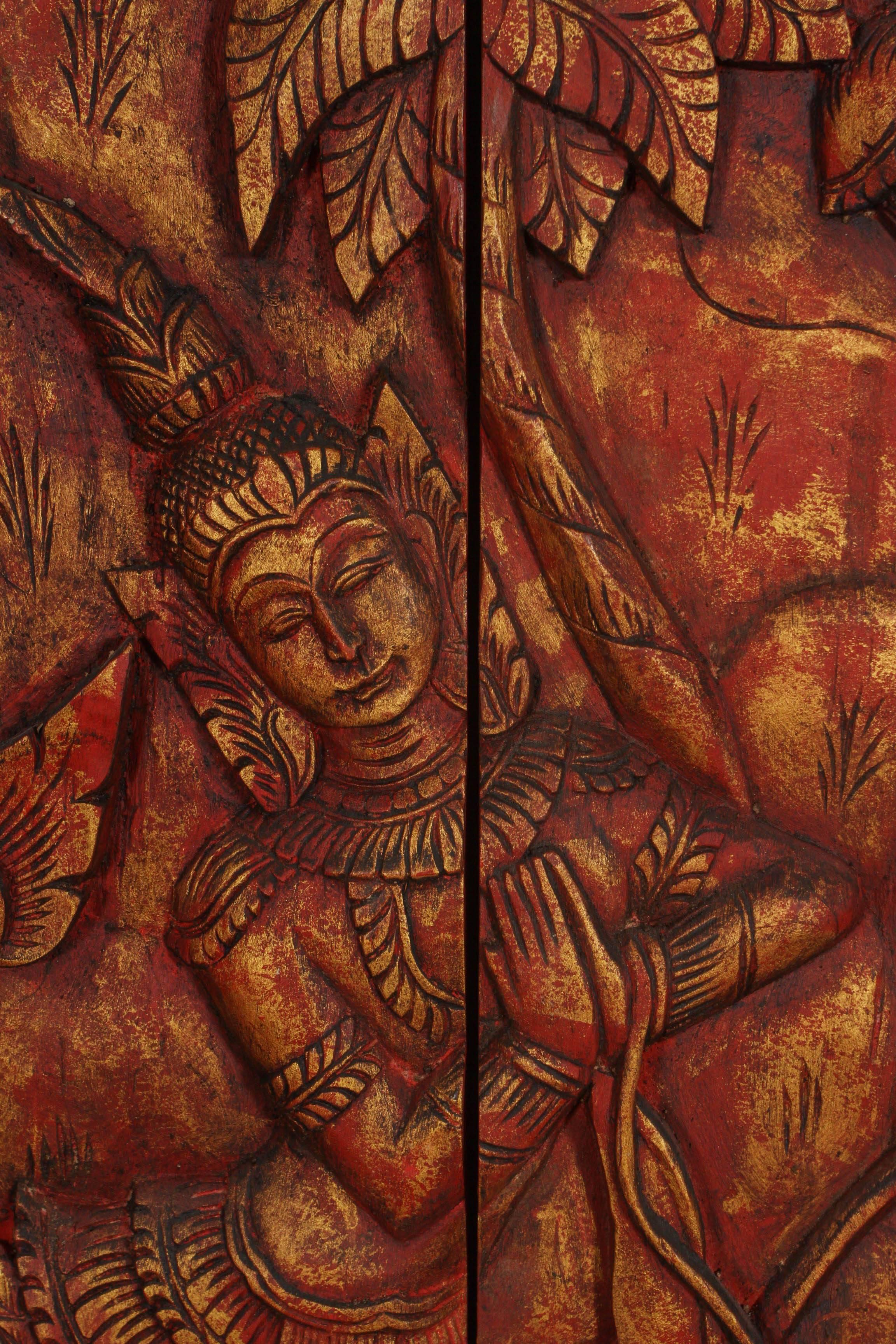 Artisanat Panneau décoratif asiatique ancien monumental en bois sculpté à la main en vente
