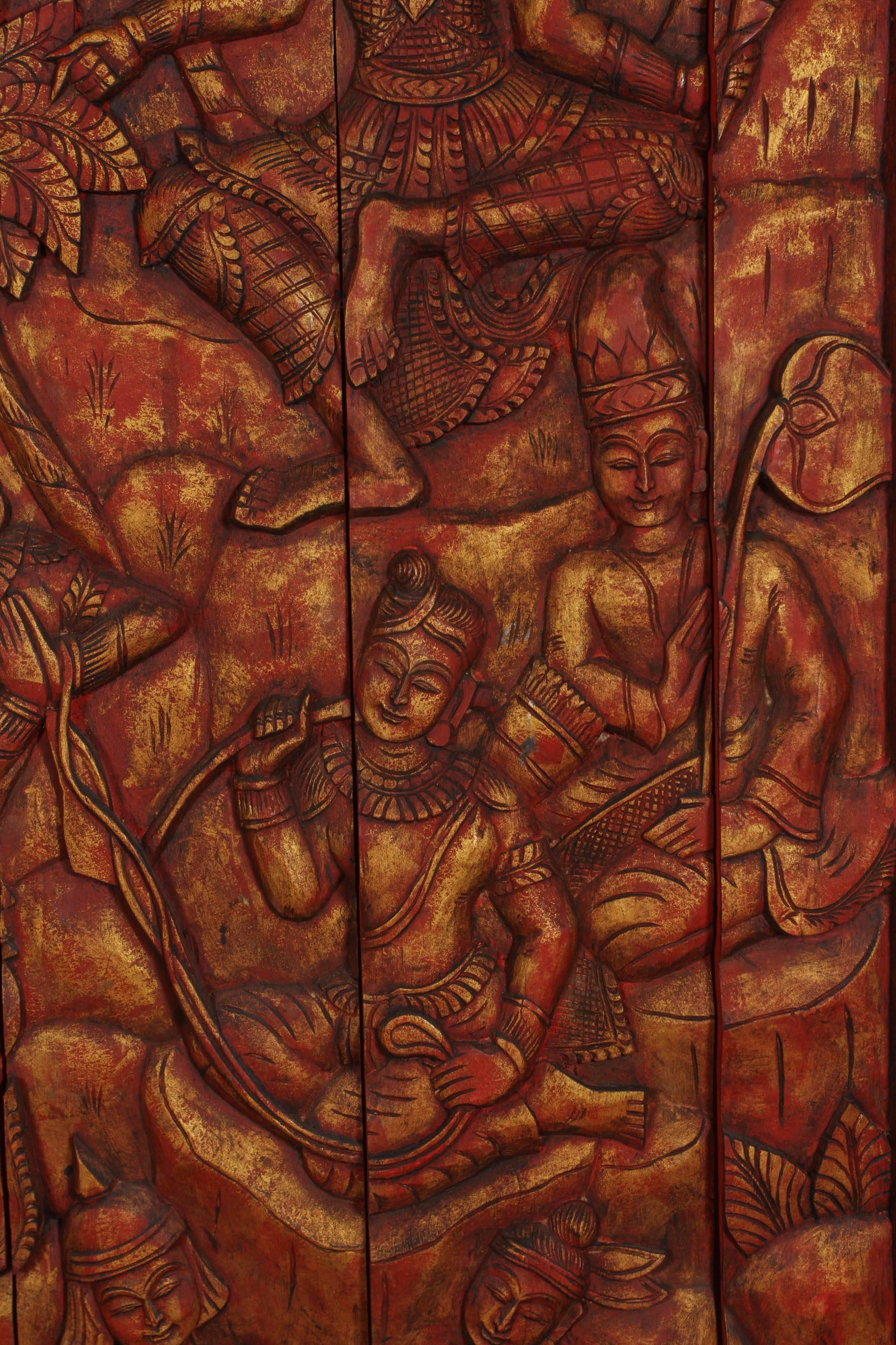 Panneau décoratif asiatique ancien monumental en bois sculpté à la main en vente 1