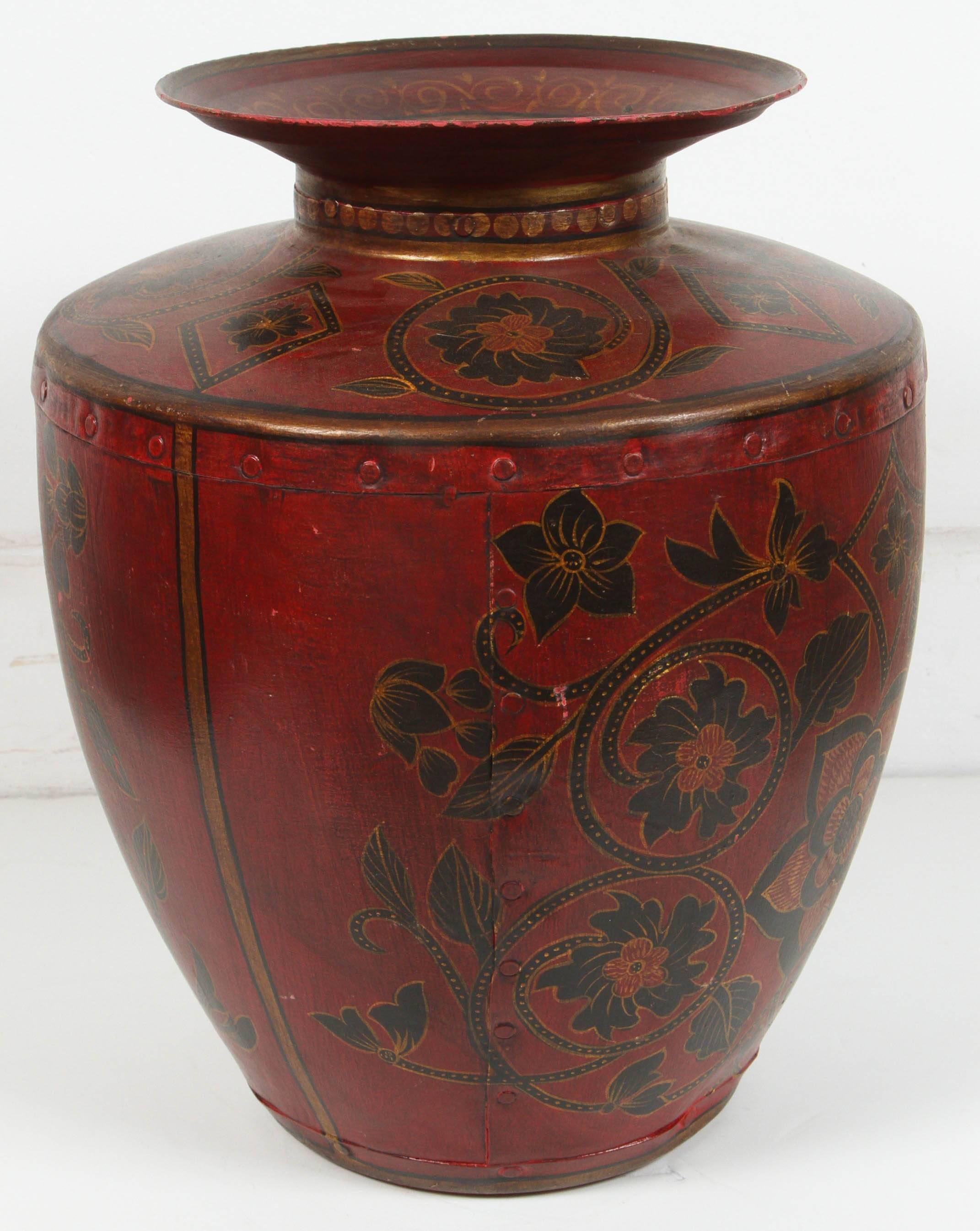 Kashmiri Indo-Raj Red Hand-Painted Metal Jar Vessel In Good Condition In North Hollywood, CA