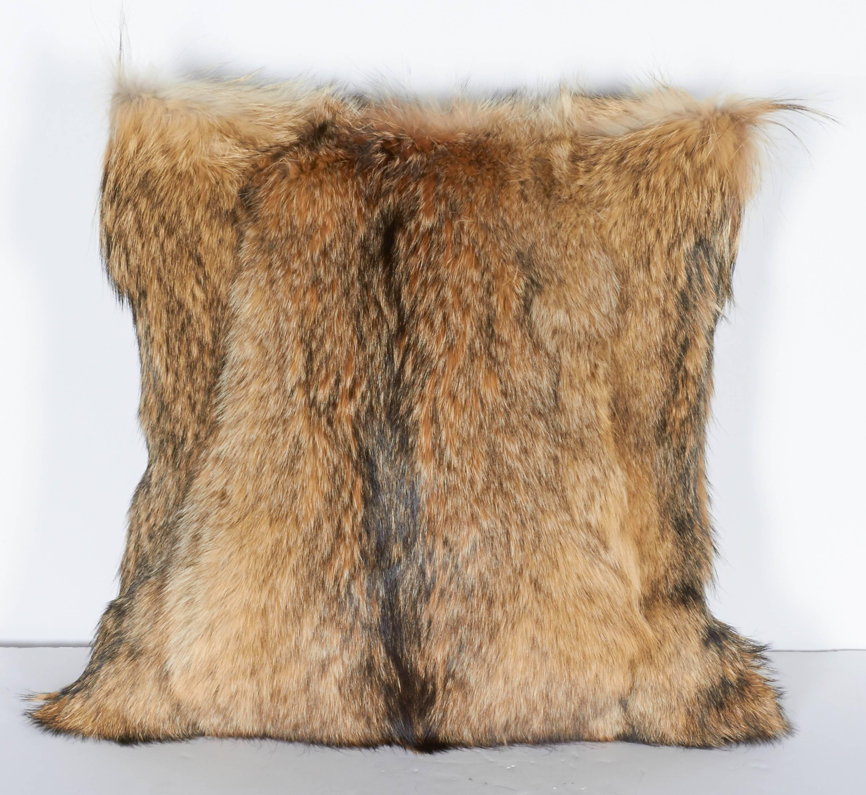 Pair of Luxury Fur Throw Pillows in Coyote and Cashmere In Excellent Condition In Fort Lauderdale, FL