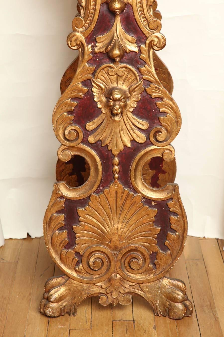 An Italian Baroque Style Carved Wood Pedestal In Good Condition In New York, NY