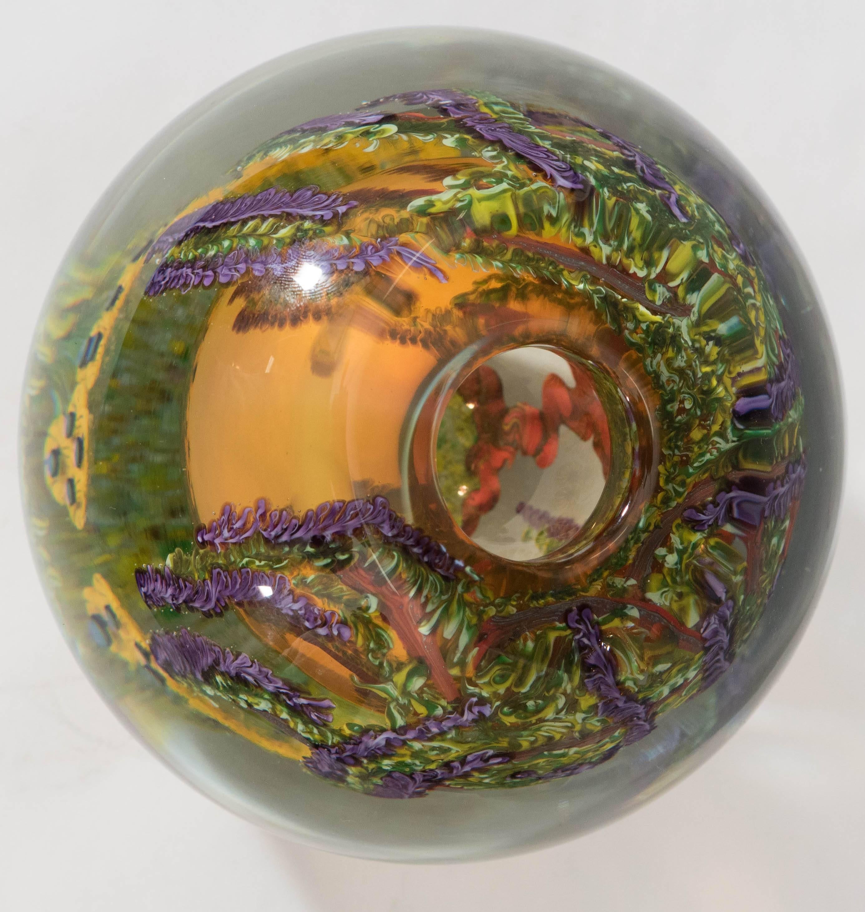 Chris Heilman Round Art Glass Vase with Wisteria and Flowers In Good Condition In New York, NY