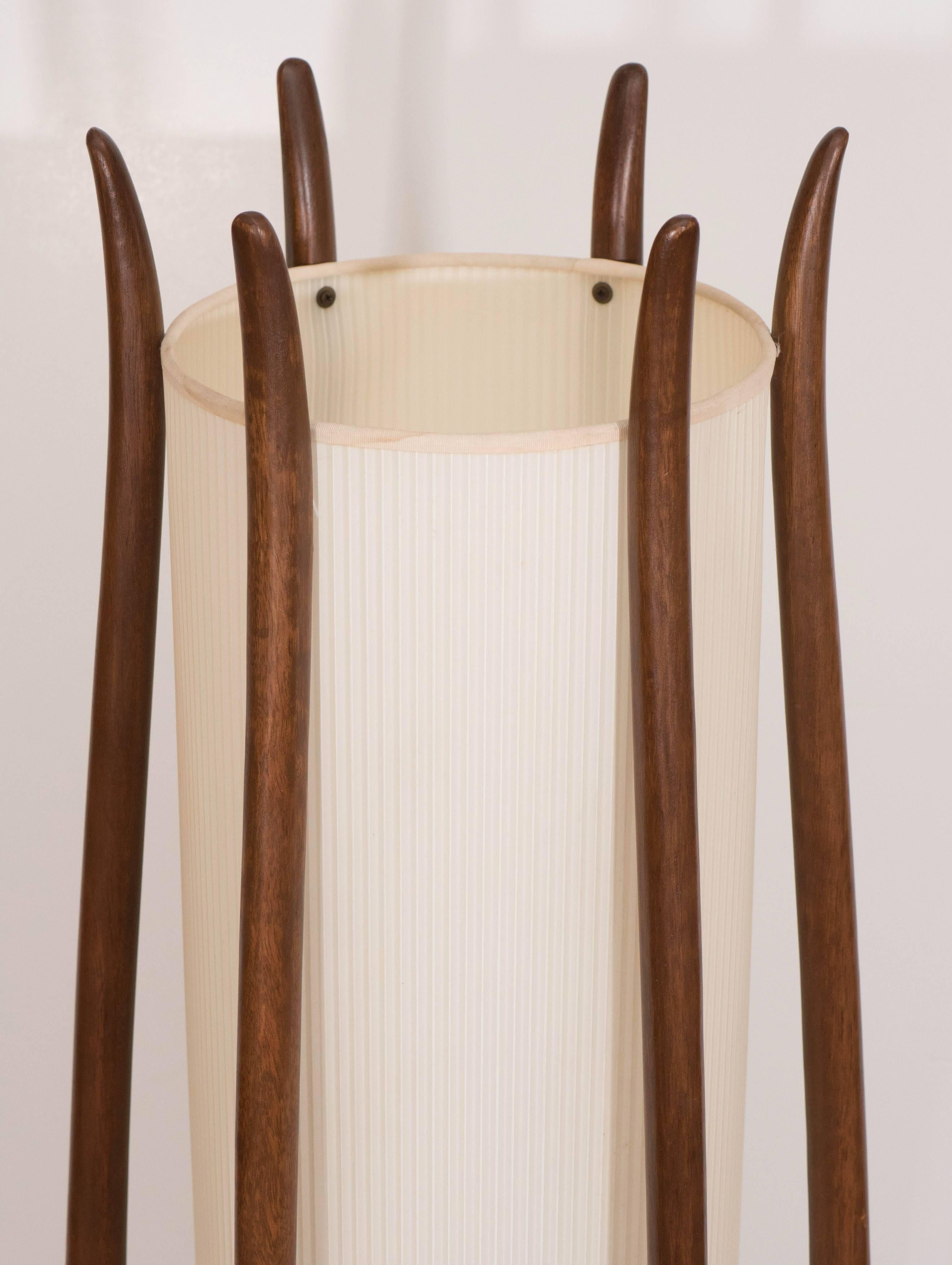 Modeline Sculptural Floor Lamp with Linen Shade and Curved Wood Frame In Good Condition In New York, NY