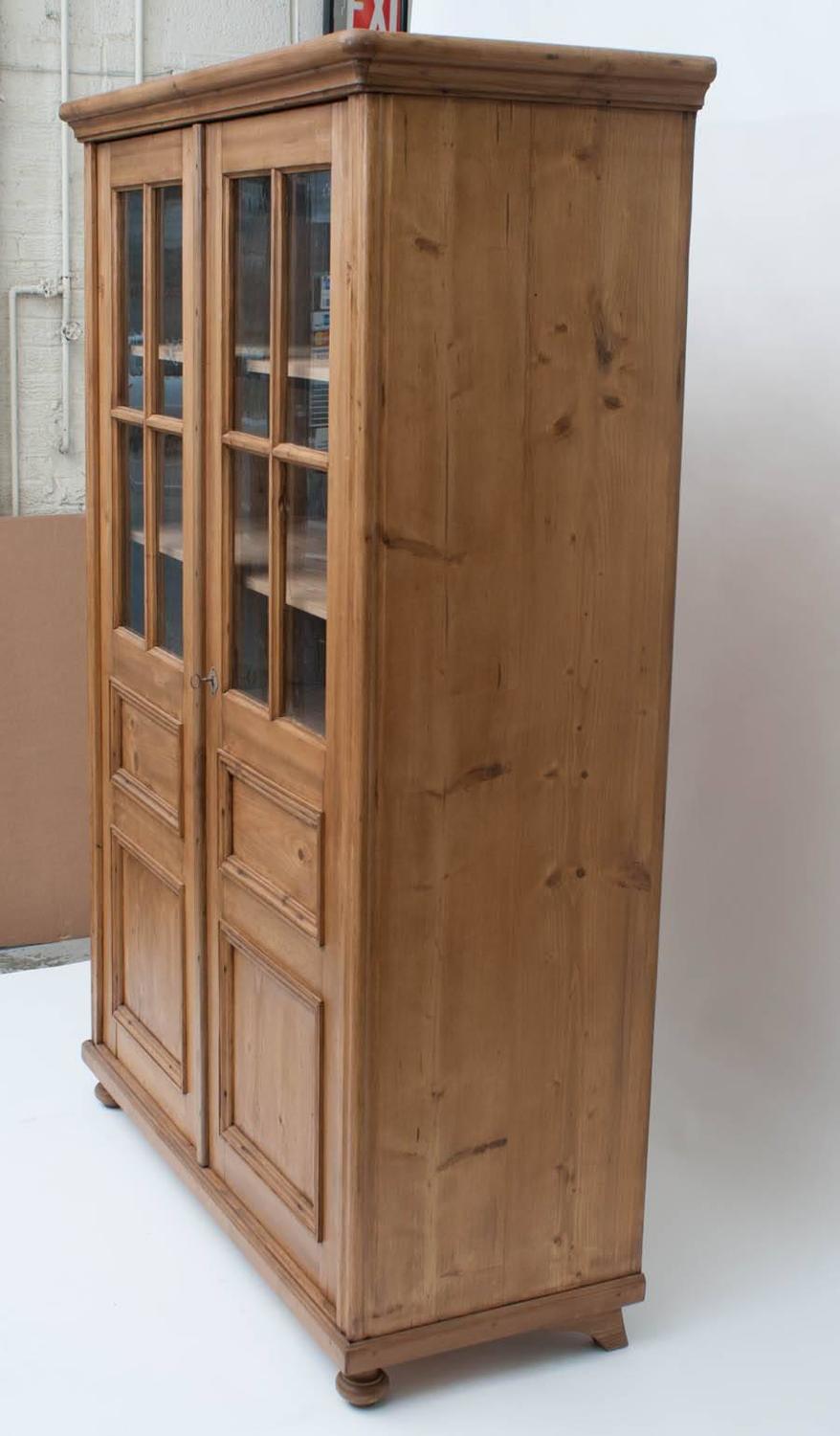 Pine Glazed Display at 1stdibs