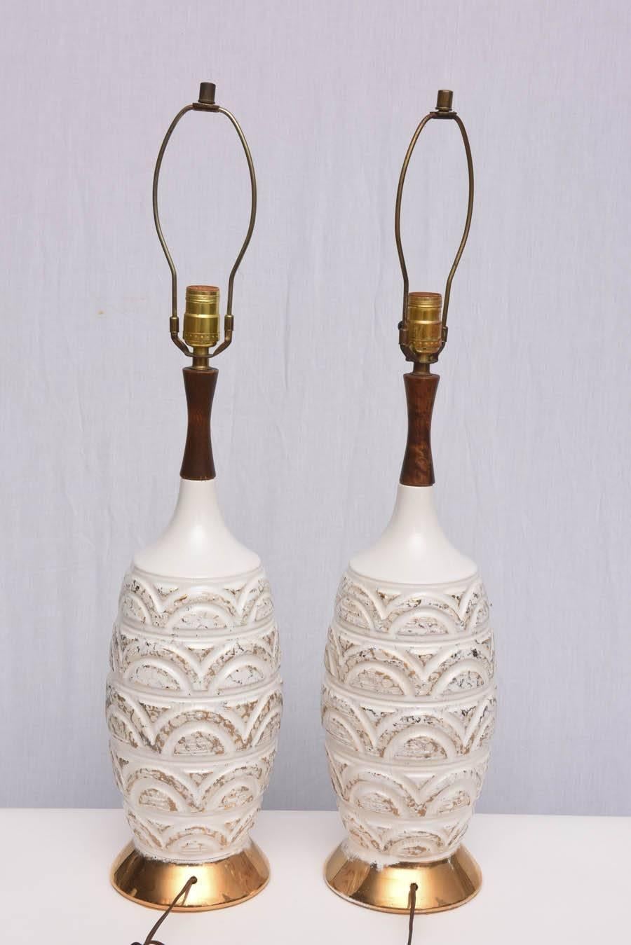 Ceramic Incised Lamps with Gold Bases, USA, 1960s For Sale 1