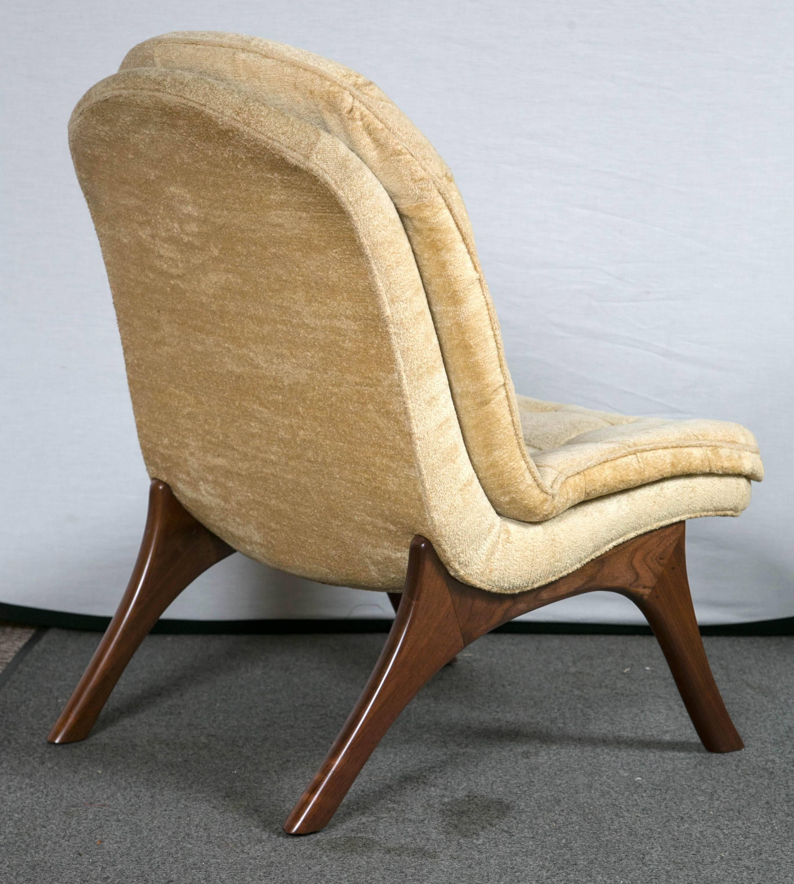 Pair of Adrian Pearsall for Craft Associates Slipper Chairs In Excellent Condition For Sale In Stamford, CT