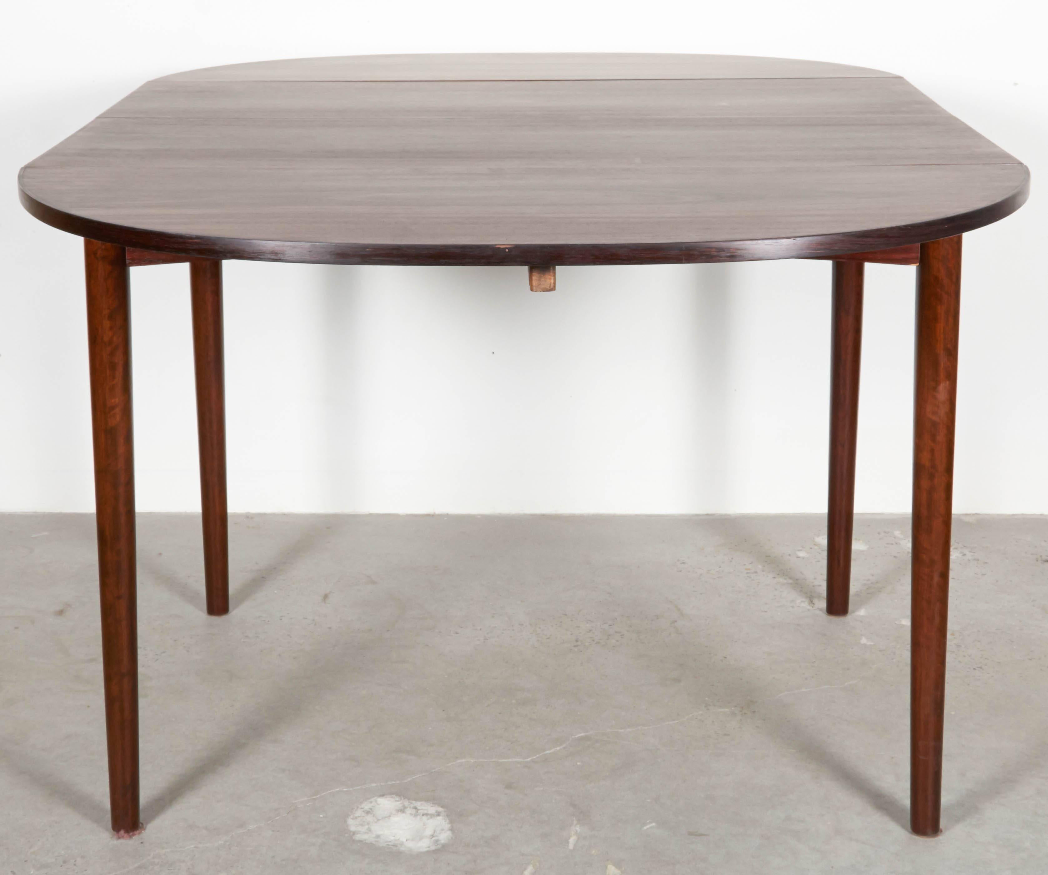 Rosewood Drop Leaf Dining Table In Excellent Condition In New York, NY