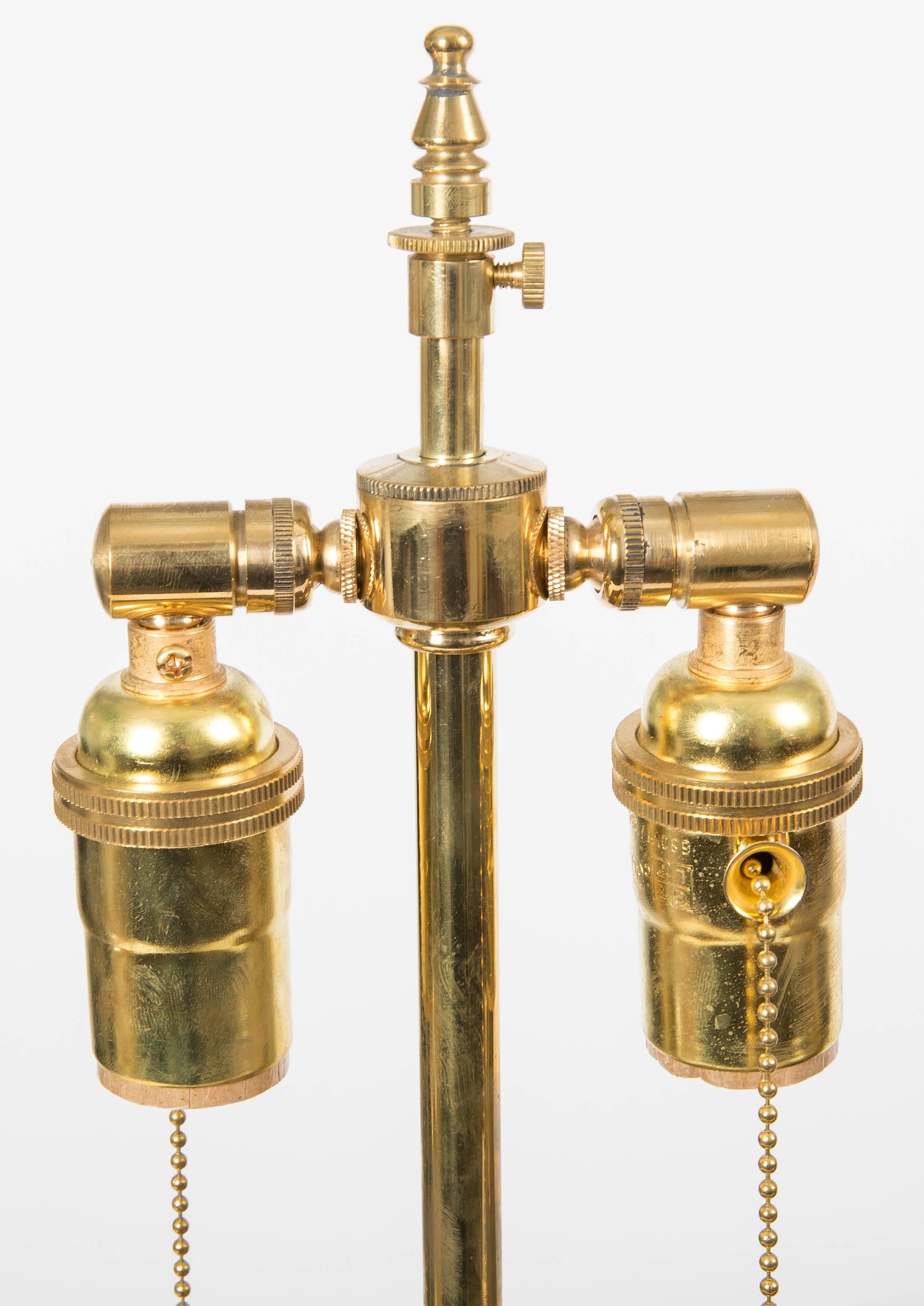 Pair of Cubic Resin and Pebble Lamps with Brass Hardware In Excellent Condition In Bridgehampton, NY