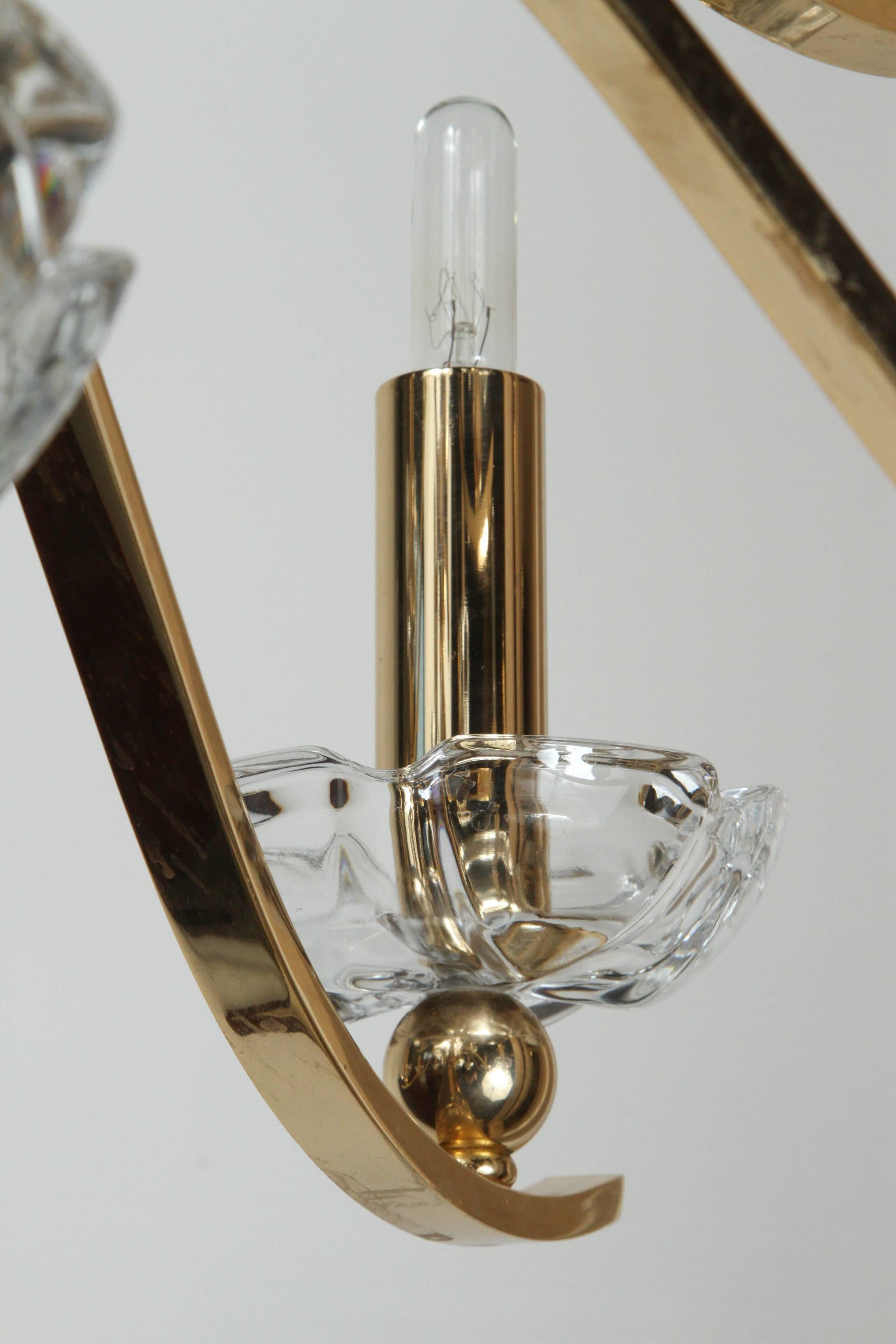 Elegant Twelve-Arm Polished Brass Chandelier For Sale 2