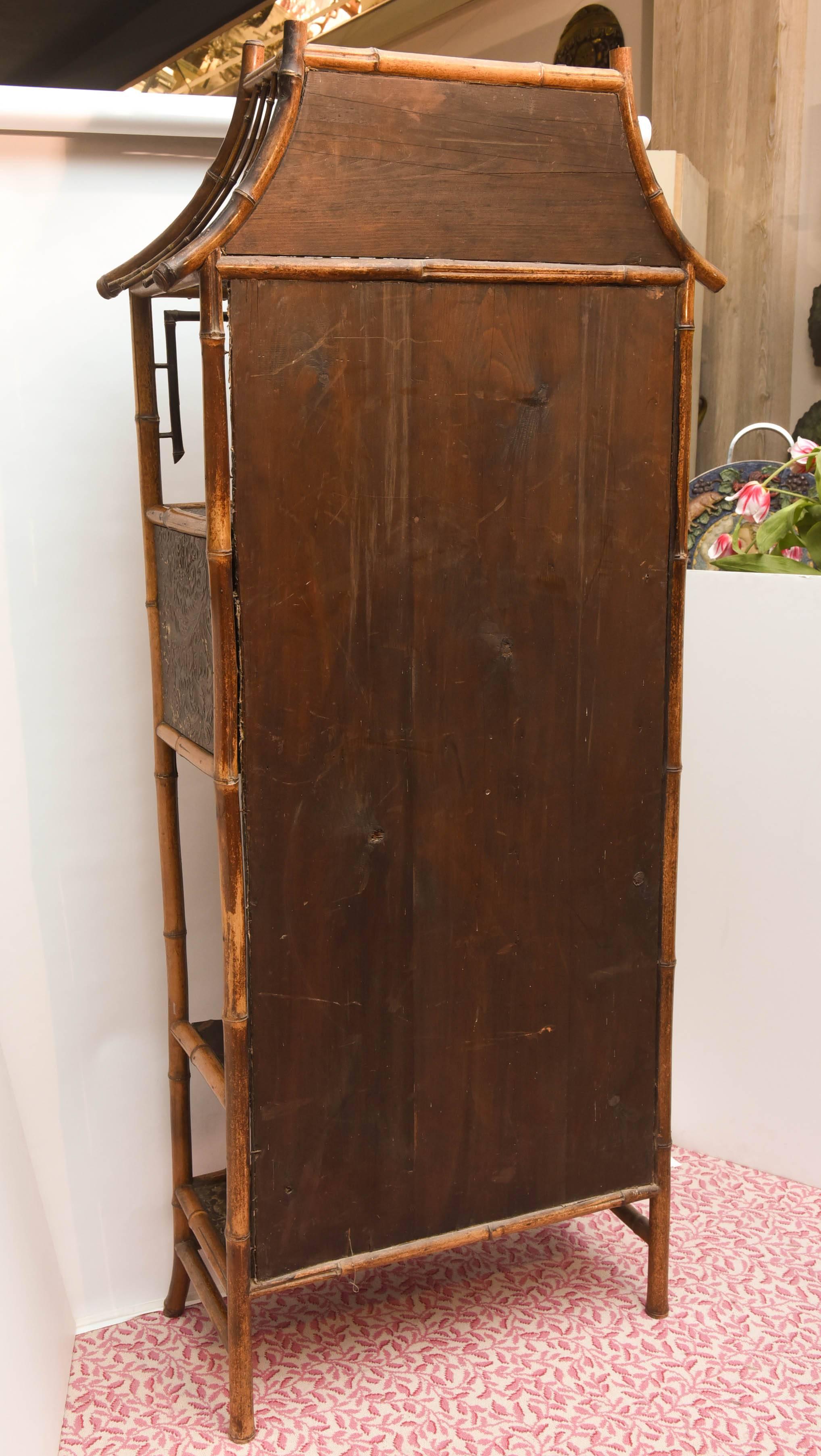 Fine 19th Century Chinoiserie Pagoda form Bamboo Display Cabinet 5