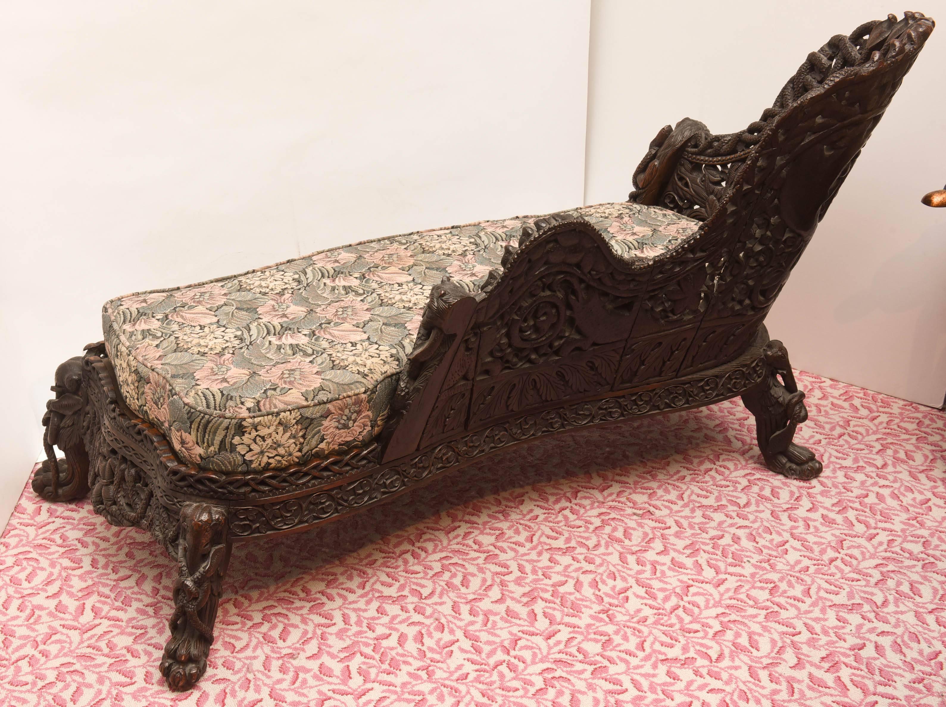 Padouk Rare and Important Anglo-Indian Carved Palace Chaise