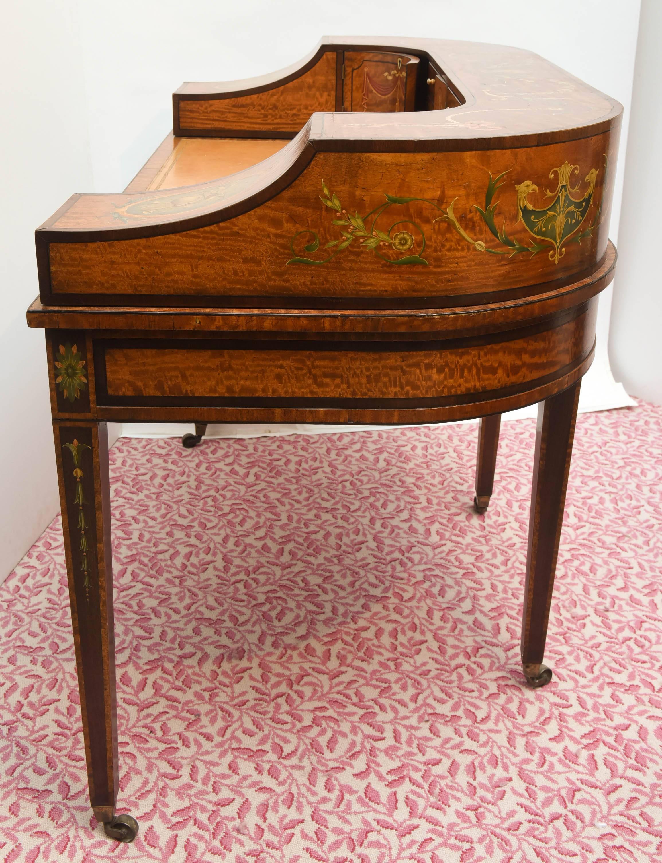 Fine 19th Century English Adam Style Carlton House Desk In Good Condition In West Palm Beach, FL