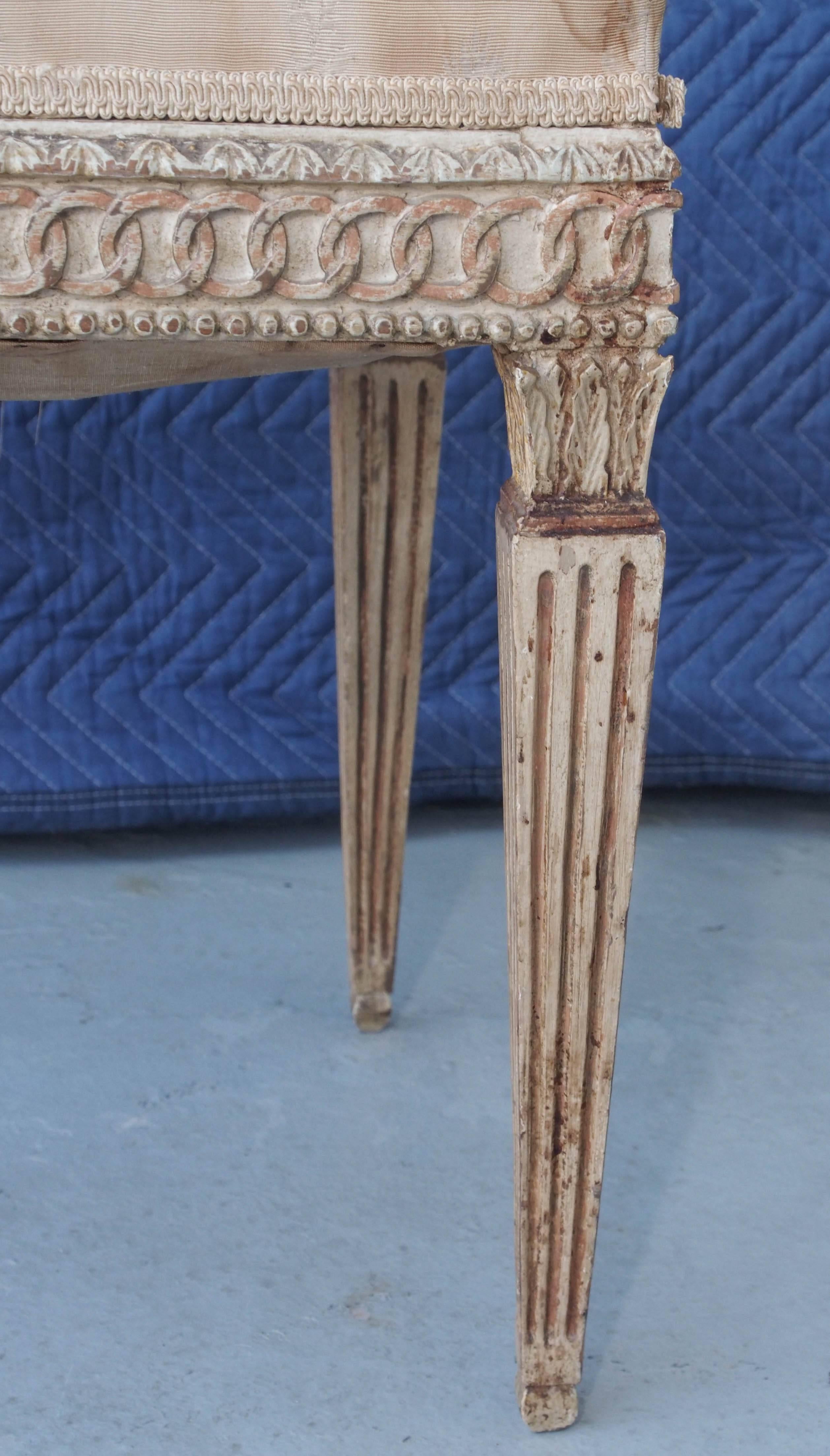 French Louis XVI Style Painted Stool In Good Condition In Natchez, MS