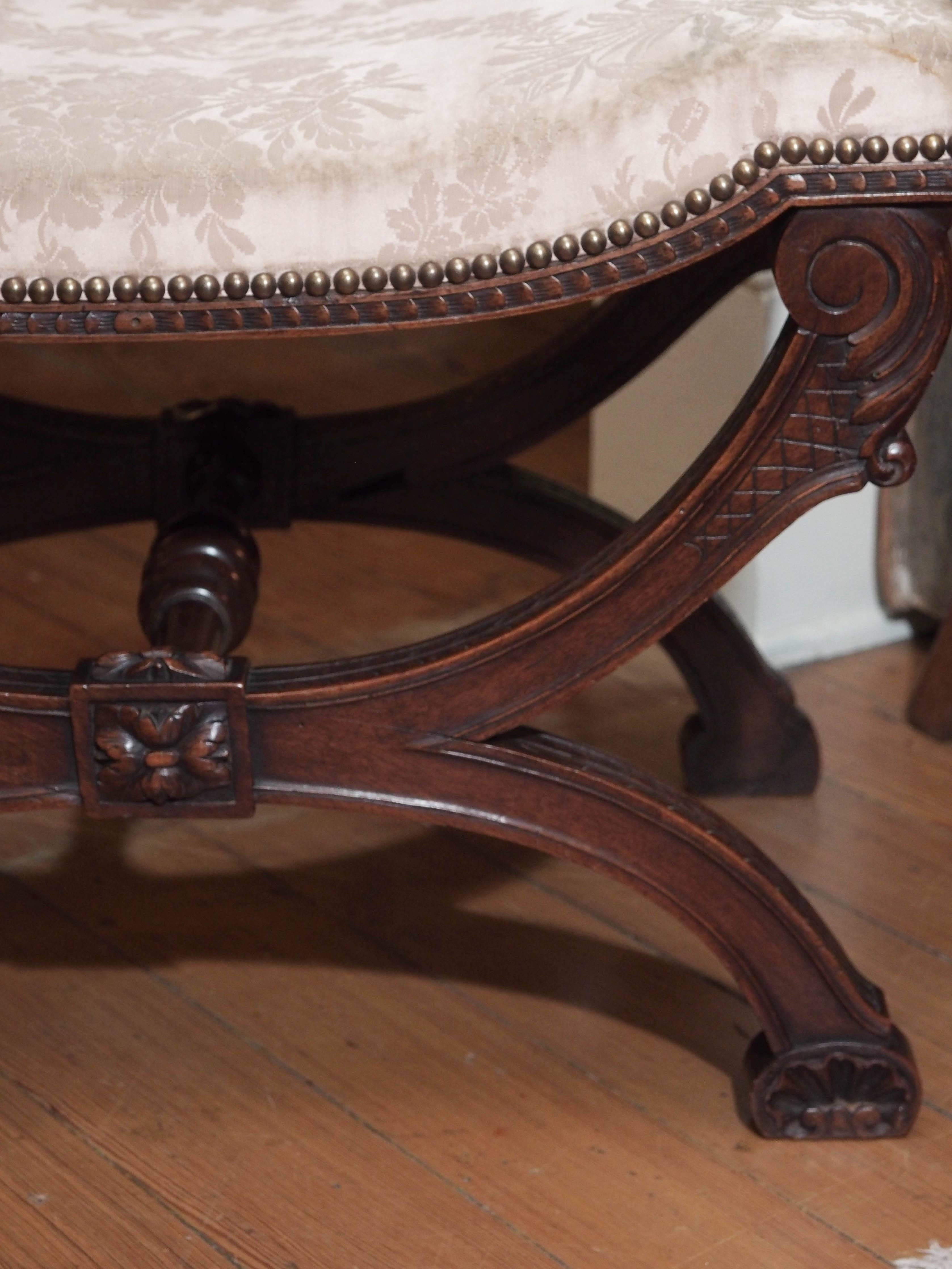 French Walnut Curole Stool In Good Condition In Natchez, MS