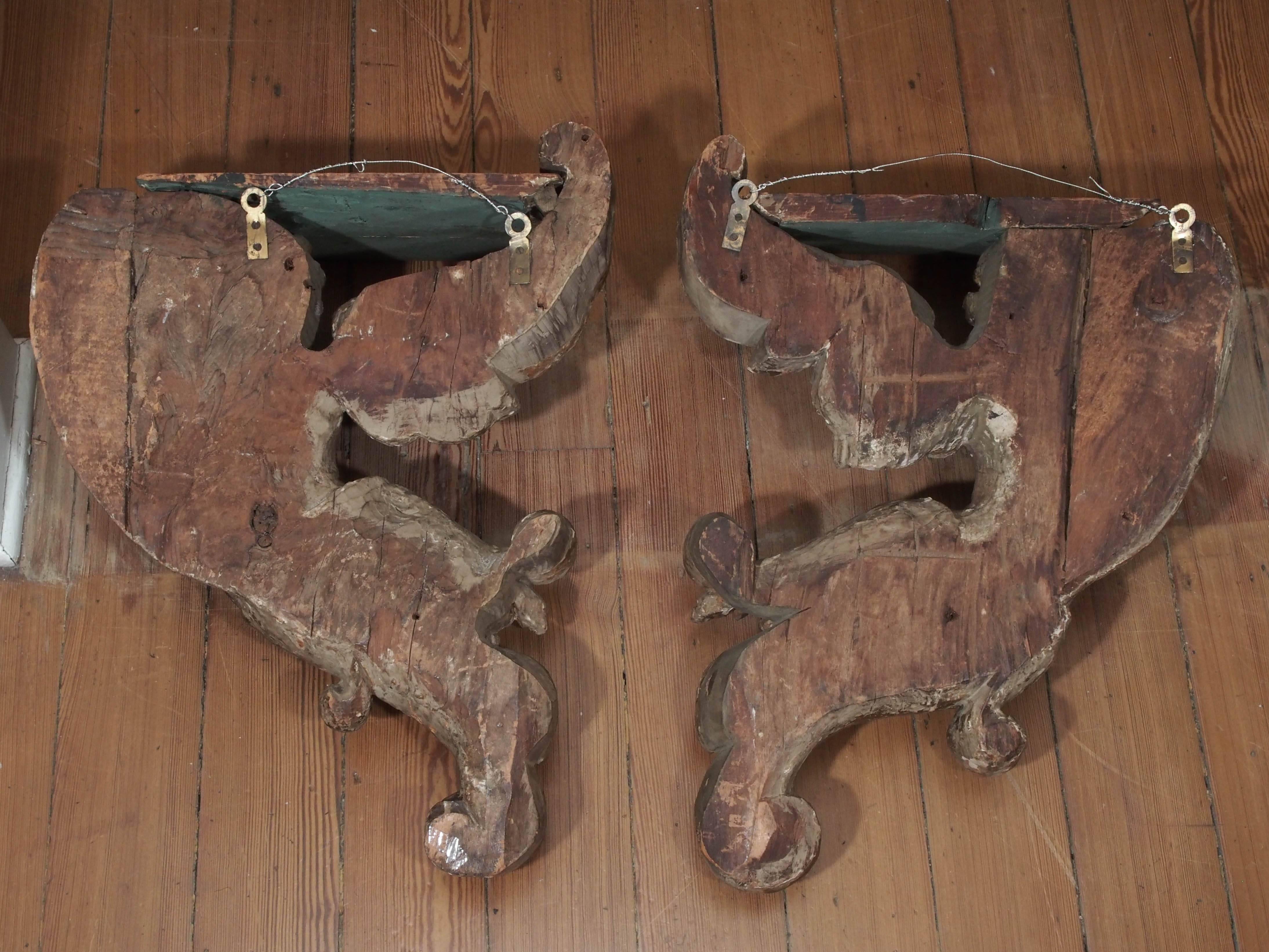 Pair of 17th Century Italian Polychrome and Parcel-Gilt Wall Brackets 5