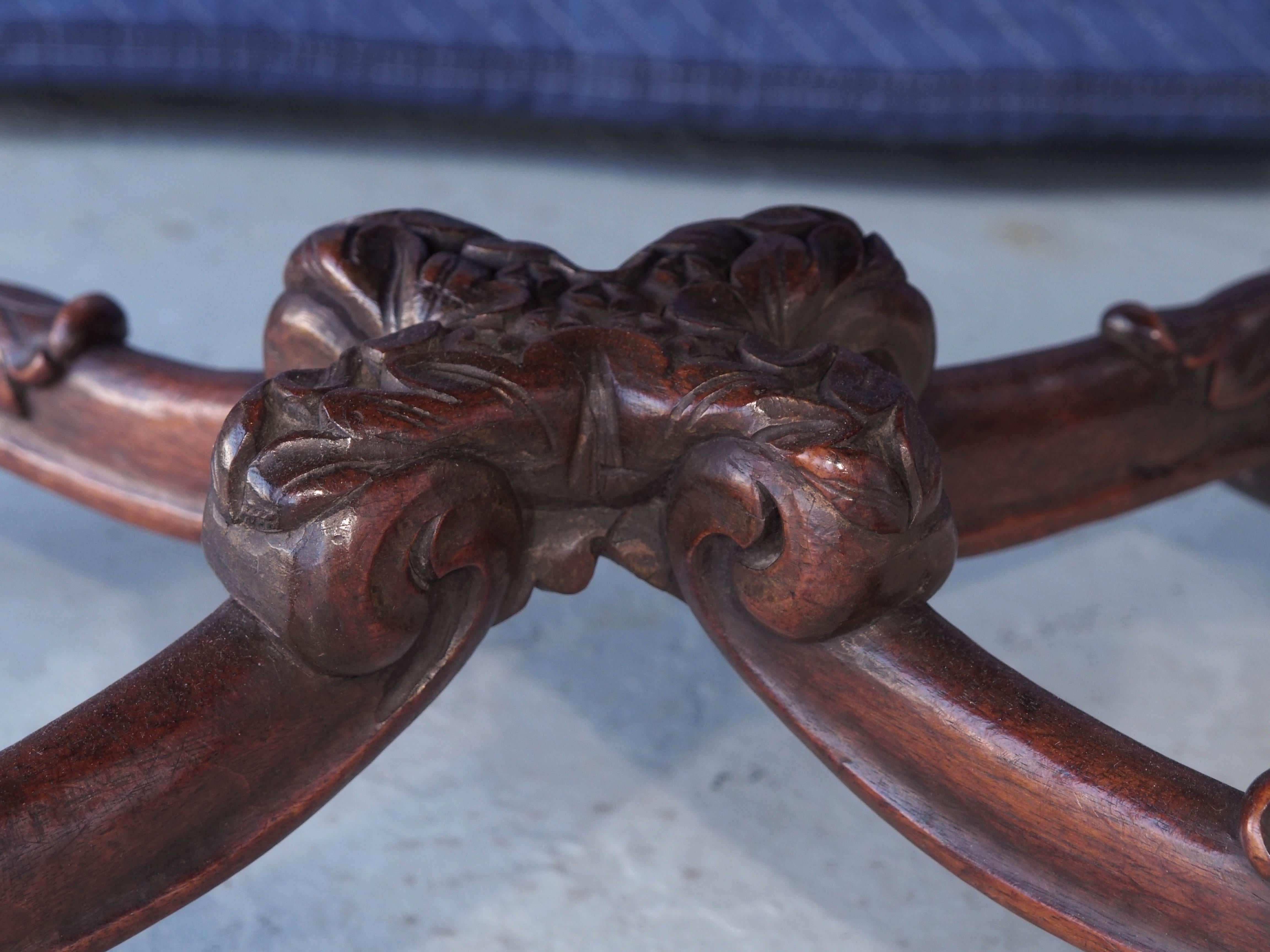 French Louis XV Style Walnut Stool For Sale 1