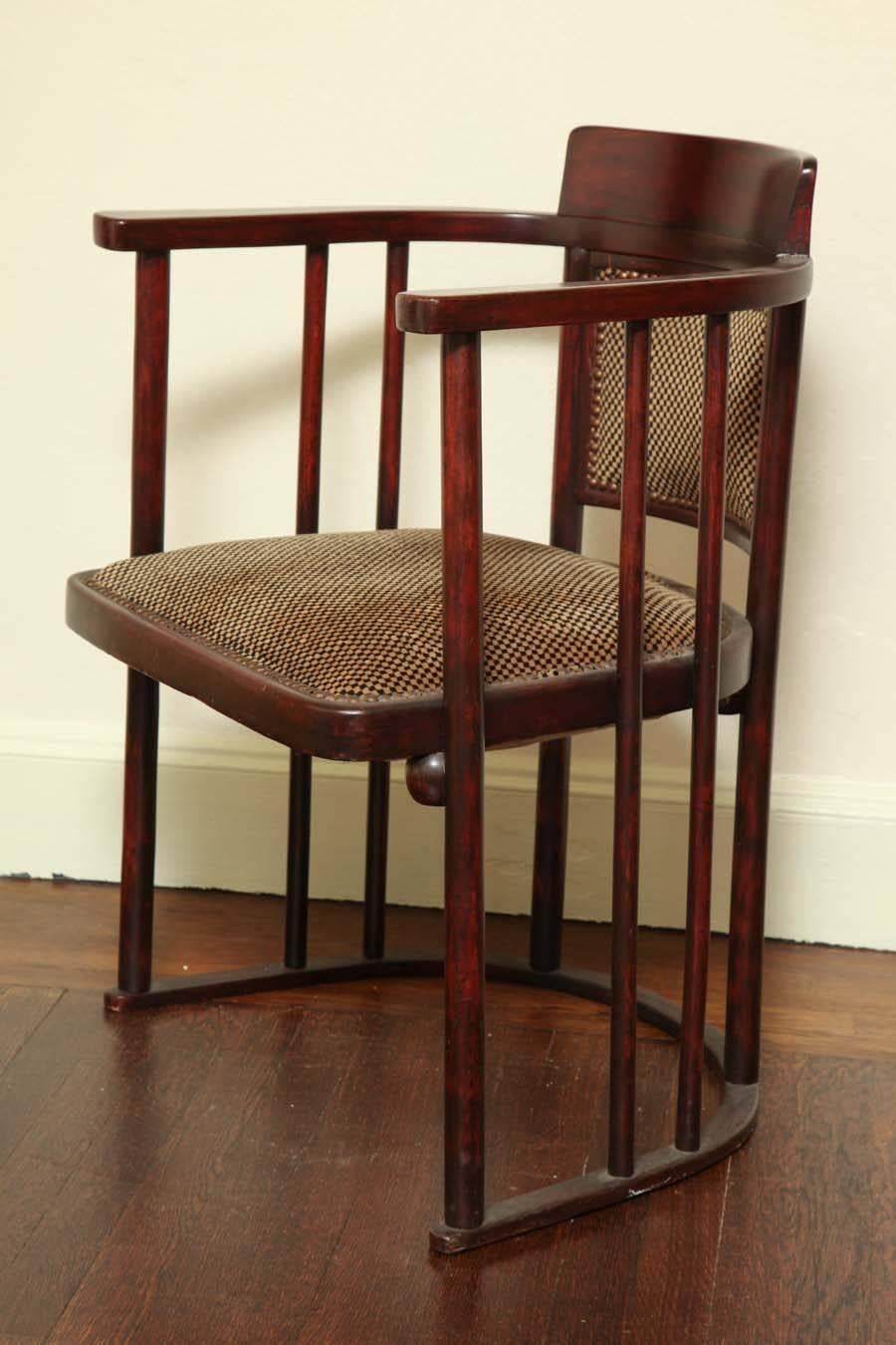 Vienna Secession Pair of Walnut Armchairs by Josef Hoffmann In Excellent Condition In New York, NY