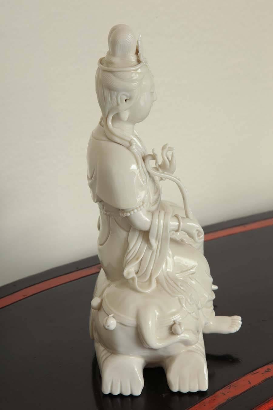 Chinese Blanc-de-Chine Figure of Guanyin 4