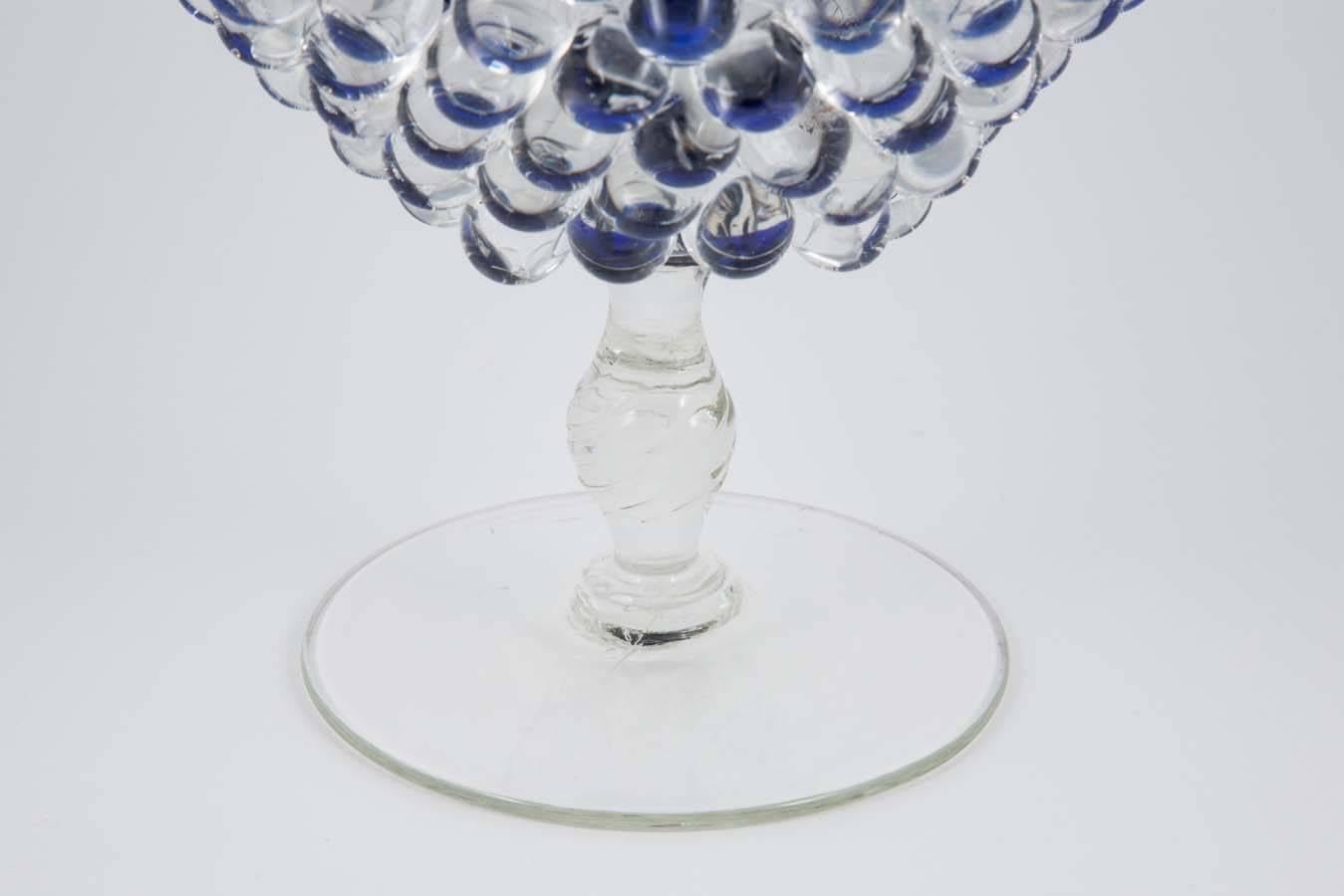 Belge Pot Empoli avec pointe, un récipient unique en verre transparent et bleu de James Lethbridge en vente