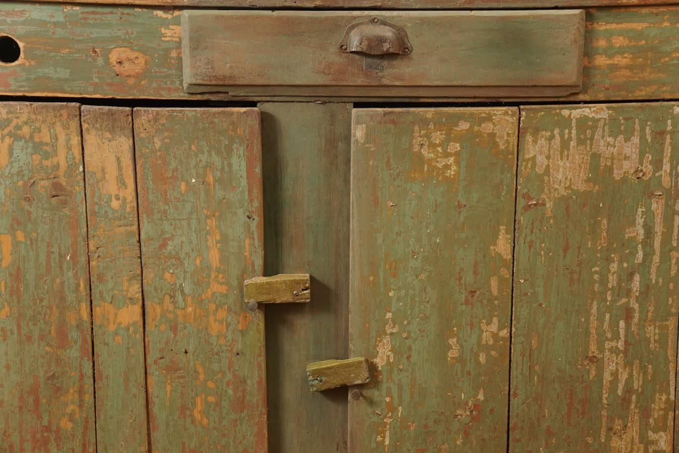 Original Green Painted Store Counter In Good Condition In Sheffield, MA