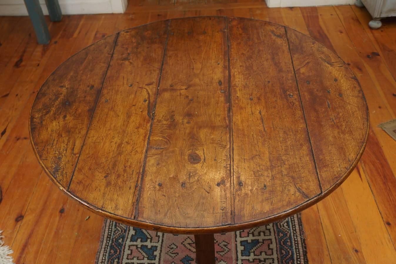 French Wine Tasting Table In Excellent Condition In Sheffield, MA