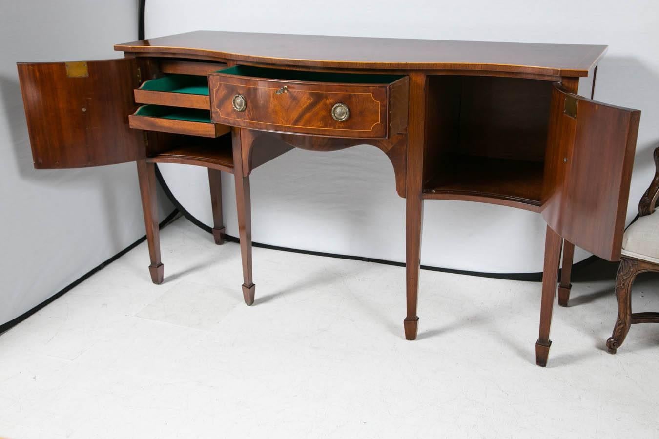 English Mahogany Sideboard For Sale 1