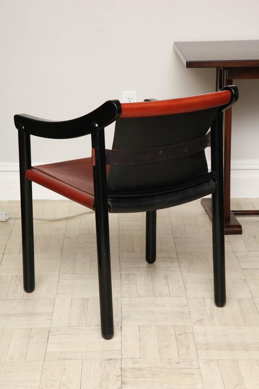 Milieu du XXe siècle Paire de fauteuils du début du XXe siècle en vente