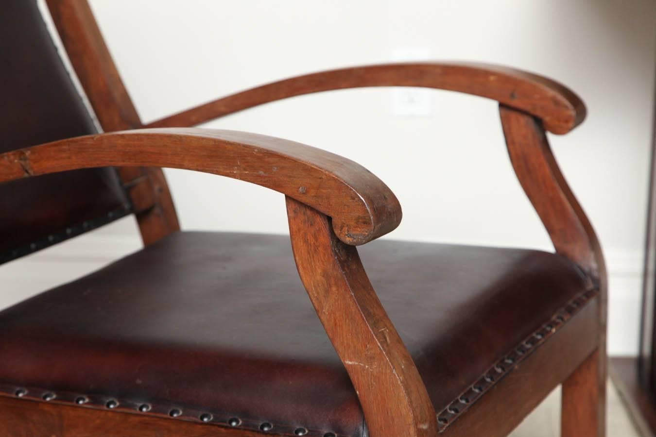 Ein Paar Sessel aus dem späten 19. Jahrhundert (Indisch) im Angebot
