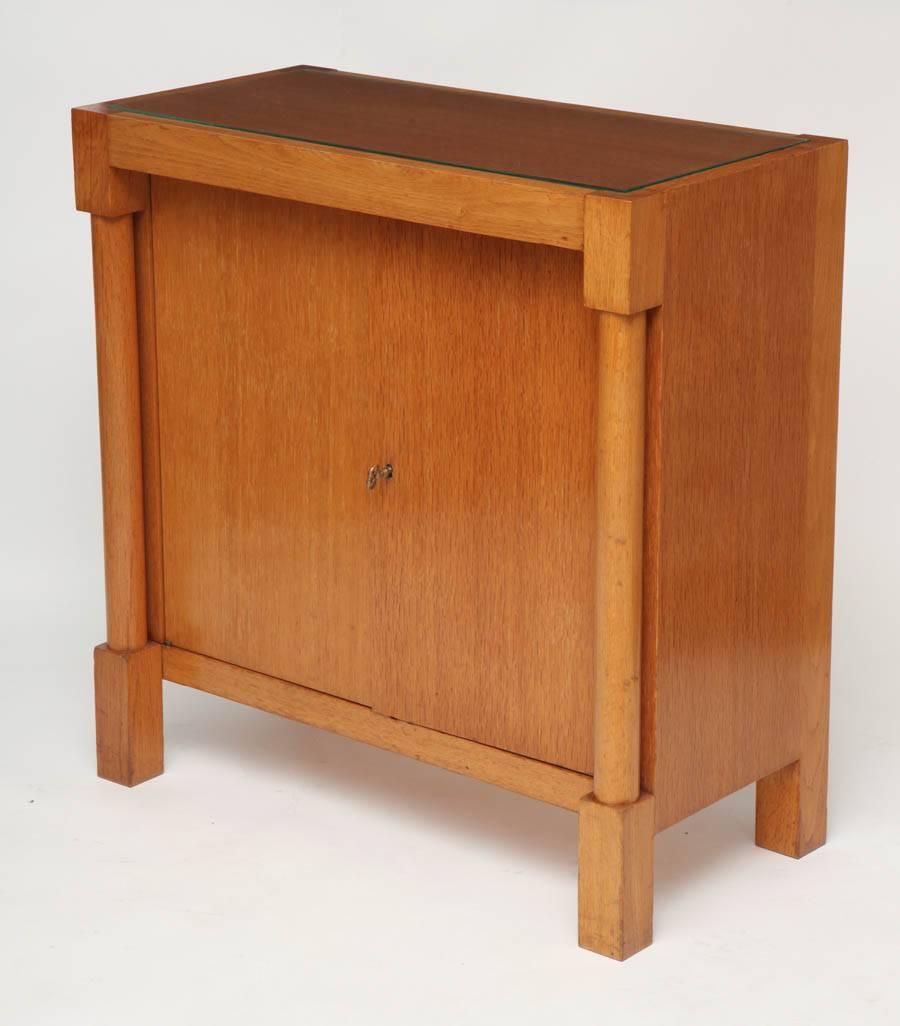 Blond Oak Two-Door Cabinet with Block Feet and Glass Top, France, circa 1970 1