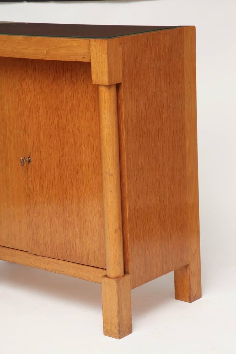 Blond Oak Two-Door Cabinet with Block Feet and Glass Top, France, circa 1970 2
