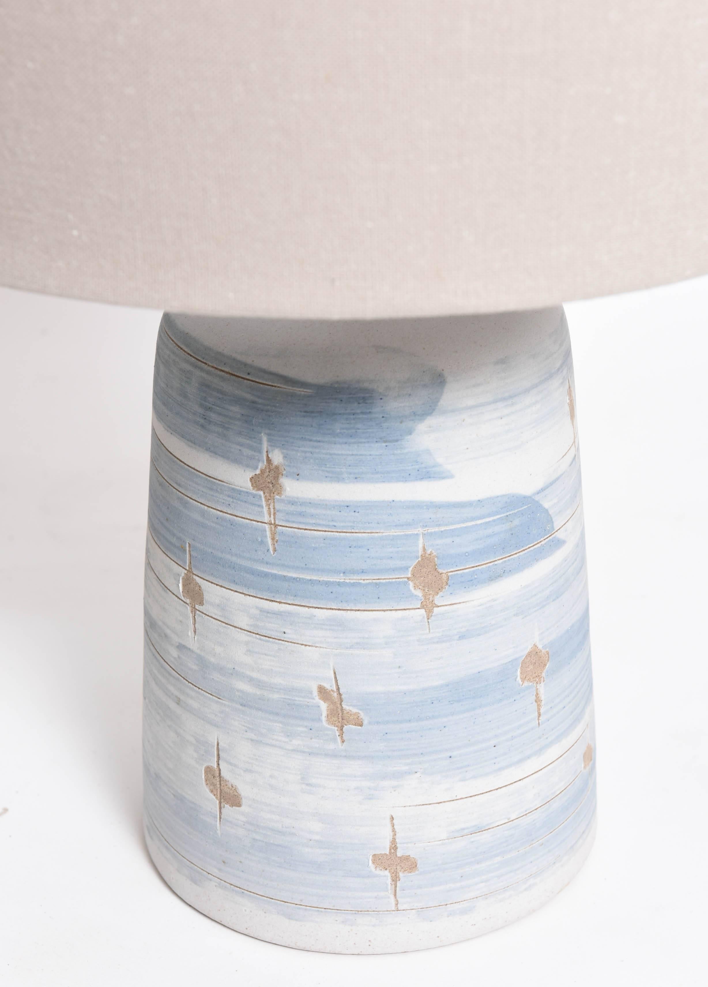 Mid-Century Modern American Gordon, Jane Martz Walnut, Ceramic Table Lamps 1