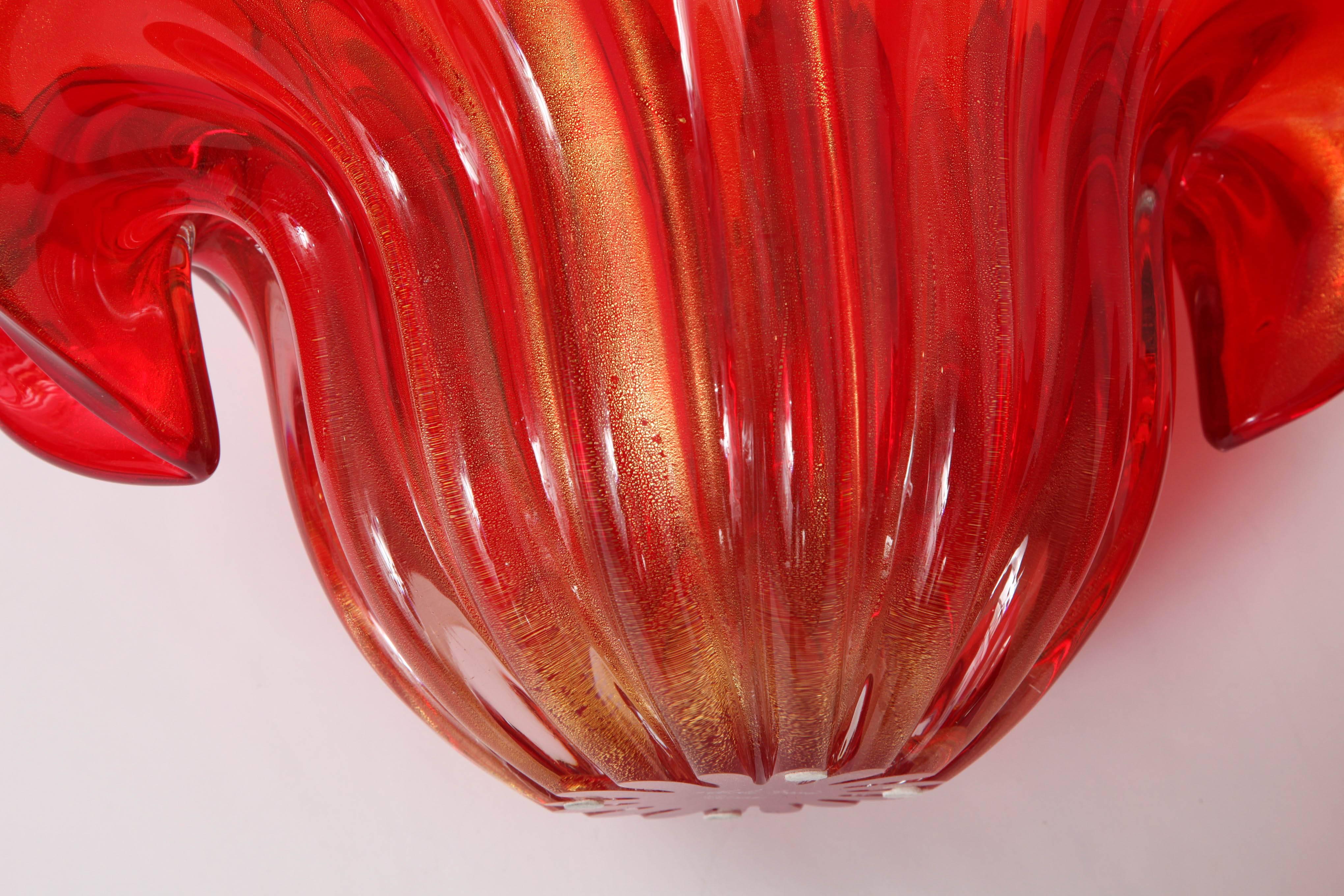 Pair of Italian Red Murano Glass Shell Vases 4