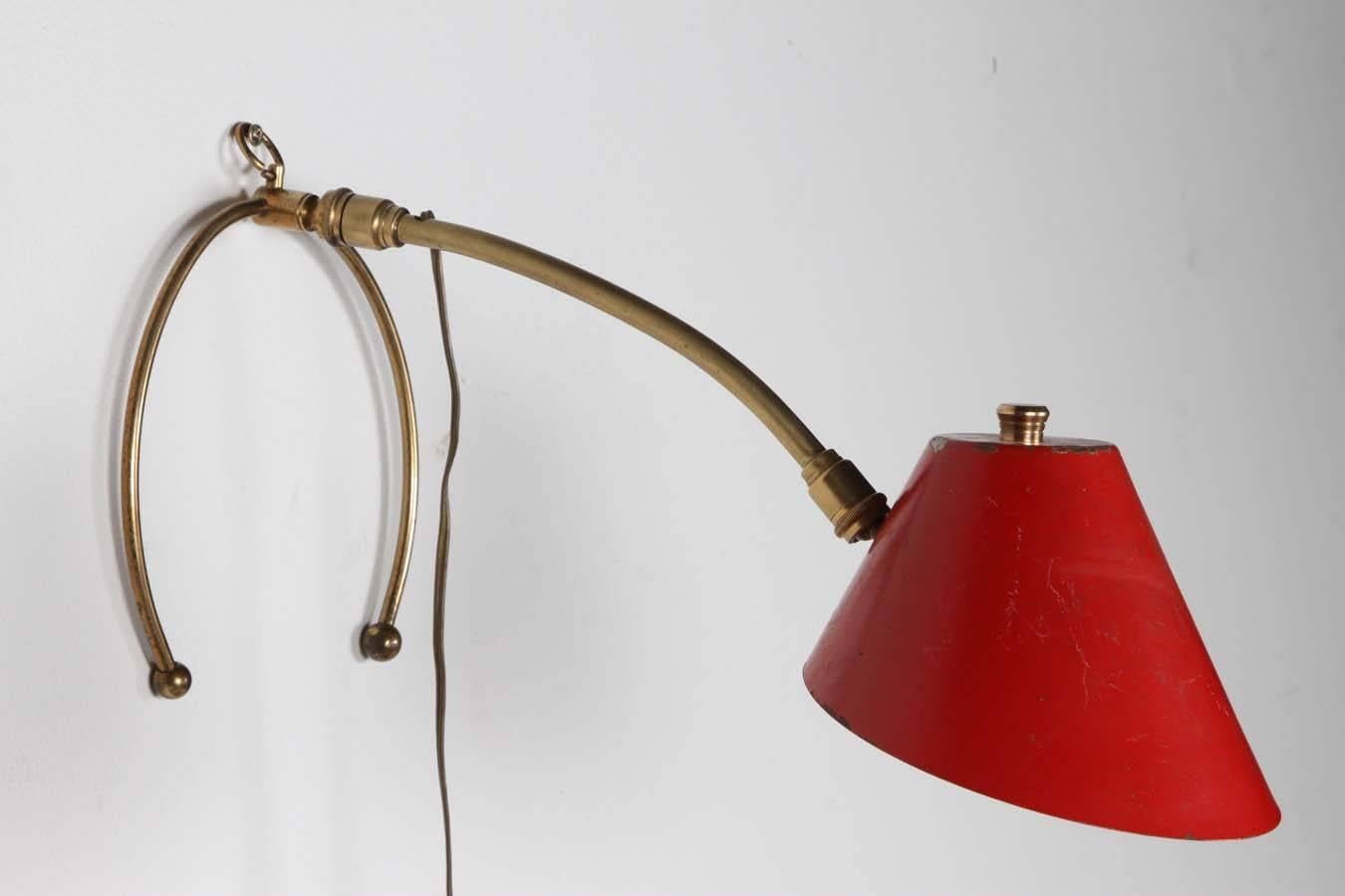 French Cocotte 1950s Brass and Painted Metal Table Lamp, Also Hangs as a Sconce  For Sale 1