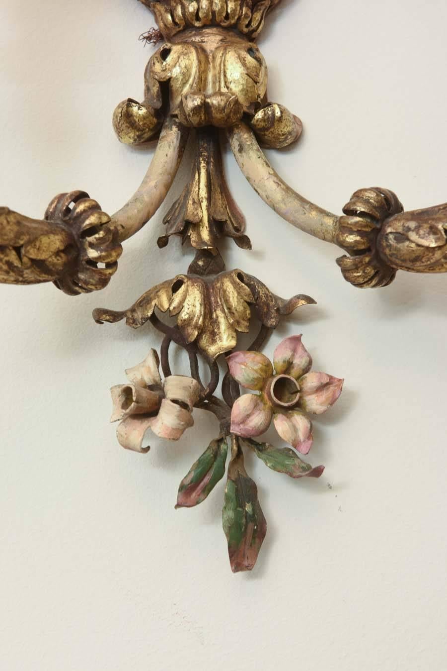 Pair of Finely-Made Floral Urn Form Wall Sconces, Early 20th Century In Excellent Condition For Sale In West Palm Beach, FL