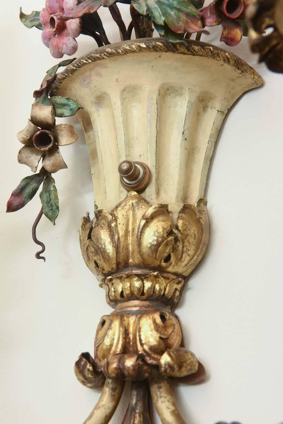 Pair of Finely-Made Floral Urn Form Wall Sconces, Early 20th Century For Sale 3