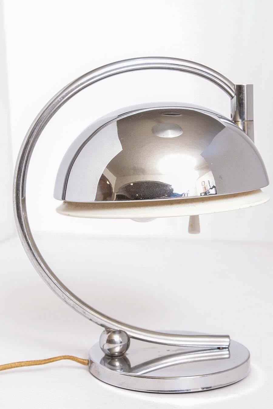 Streamline American Art Deco Machine Age Articulating Table Lamp For Sale 3