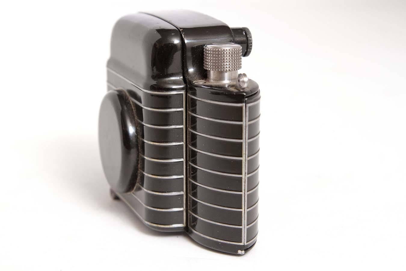 Trio Machine Age Teague Designed Kodak Cameras Bantam World's Fair In Good Condition For Sale In Dallas, TX