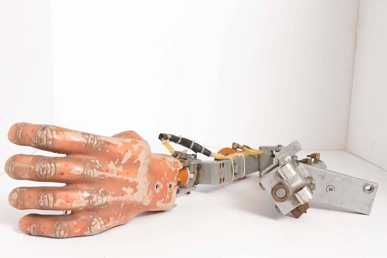 Animatronic Articulating Pneumatic Hand; Uncle Klunk ShowBiz Pizza 1980's 1