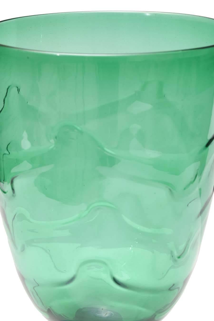 Cappellin, big cup in green blown glass, decorated with irregular applied stripes. Designed by Vittorio Zecchin for MVM Cappellin. Murano, circa 1926.