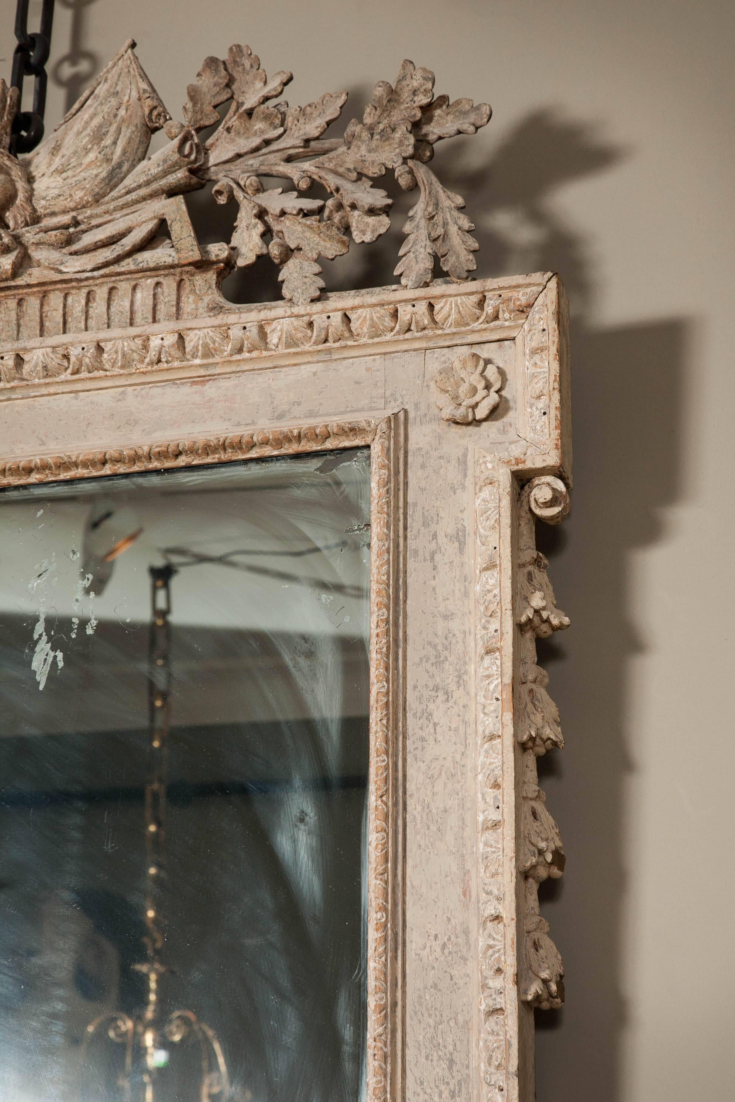 18th Century Kentian Carved and Painted Wall Mirror In Excellent Condition In London, GB
