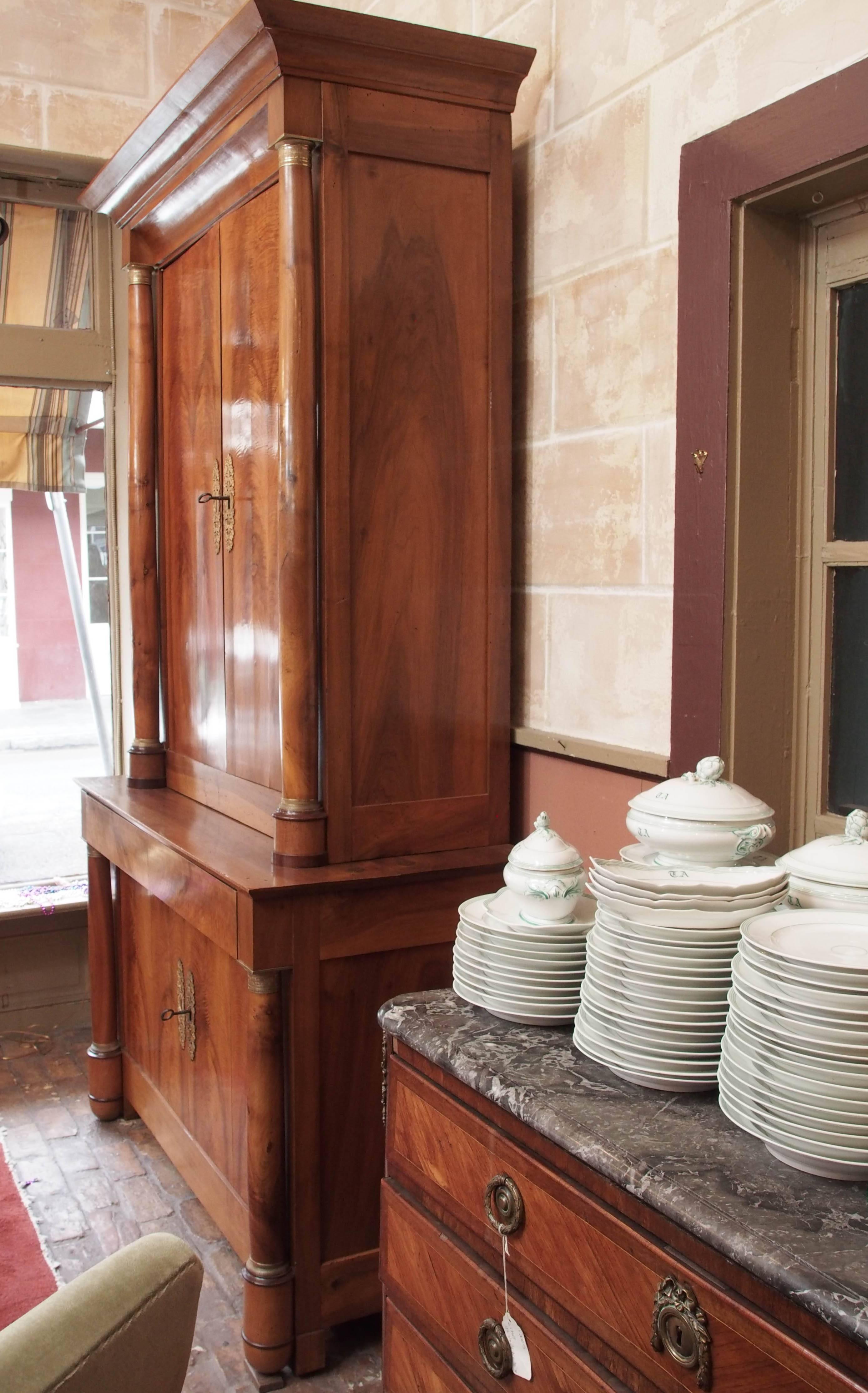 Early 19th Century French Walnut Buffet a Deux Corps 6
