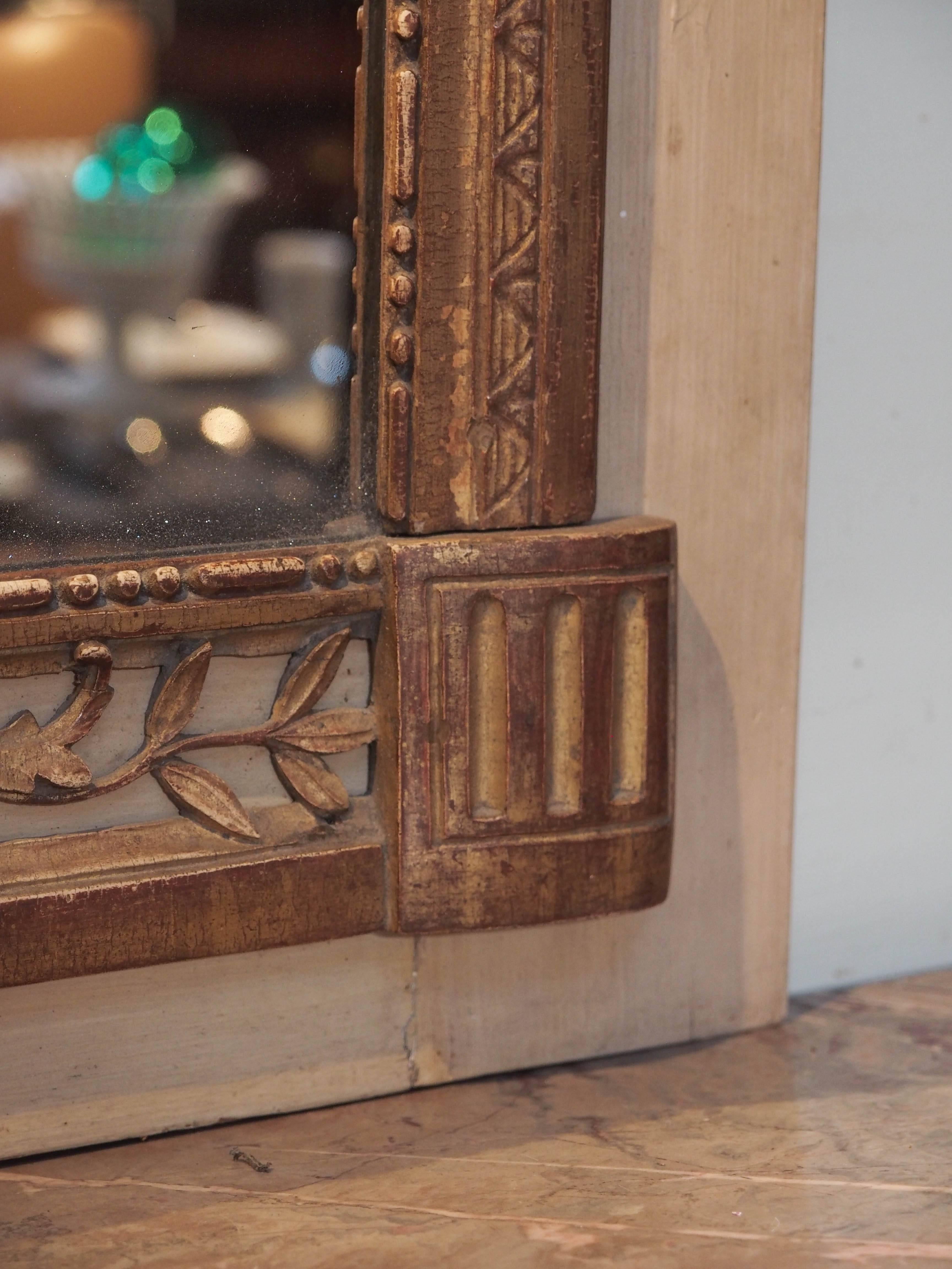 French Directoire Period Painted and Gilded Mirror In Good Condition In New Orleans, LA