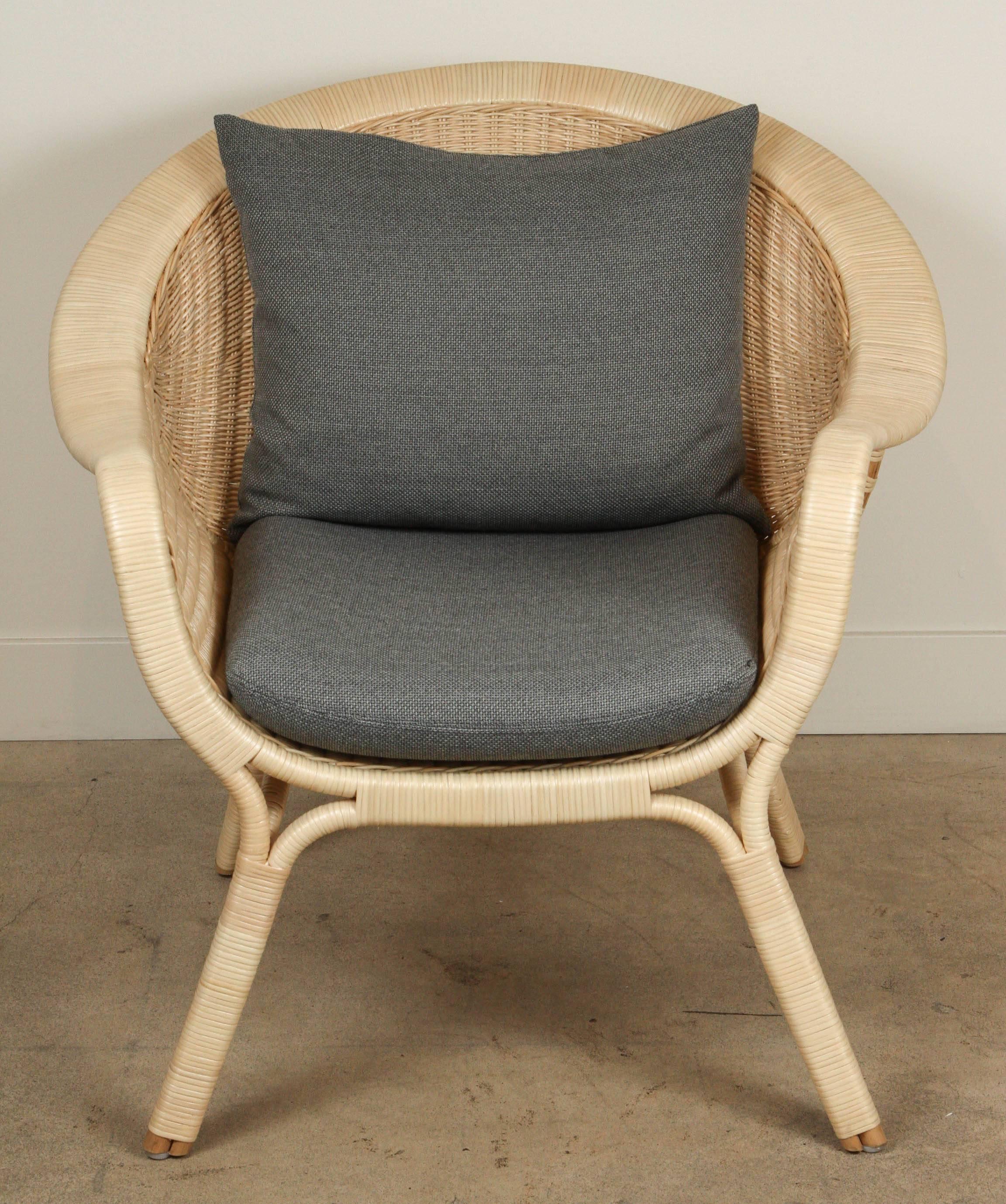 Madame chair by Nanna & Jørgen Ditzel. Original design from 1951. Current production by Sika Designs in Denmark.